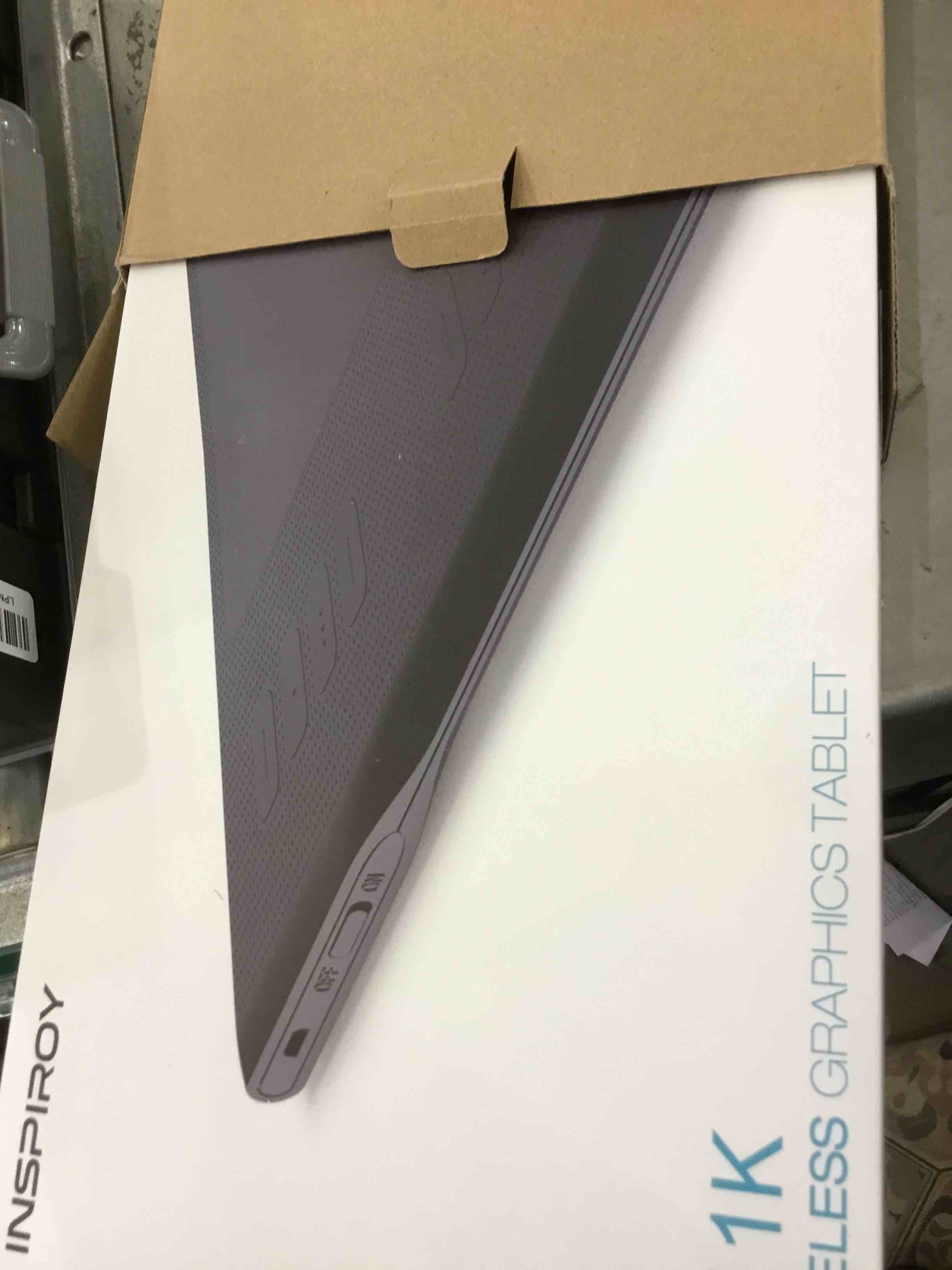 https://s3.amazonaws.com/lotting-images-prod/bidfta/EXS00633651_1694457835531.jpeg