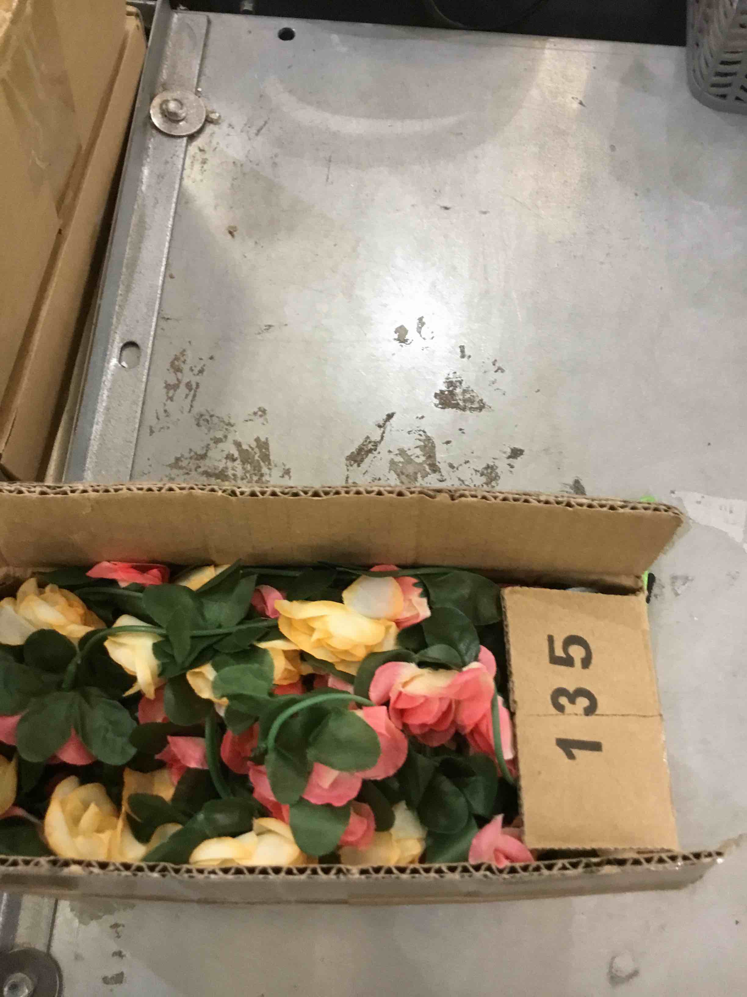 https://s3.amazonaws.com/lotting-images-prod/bidfta/EXS00633654_1694458110952.jpeg