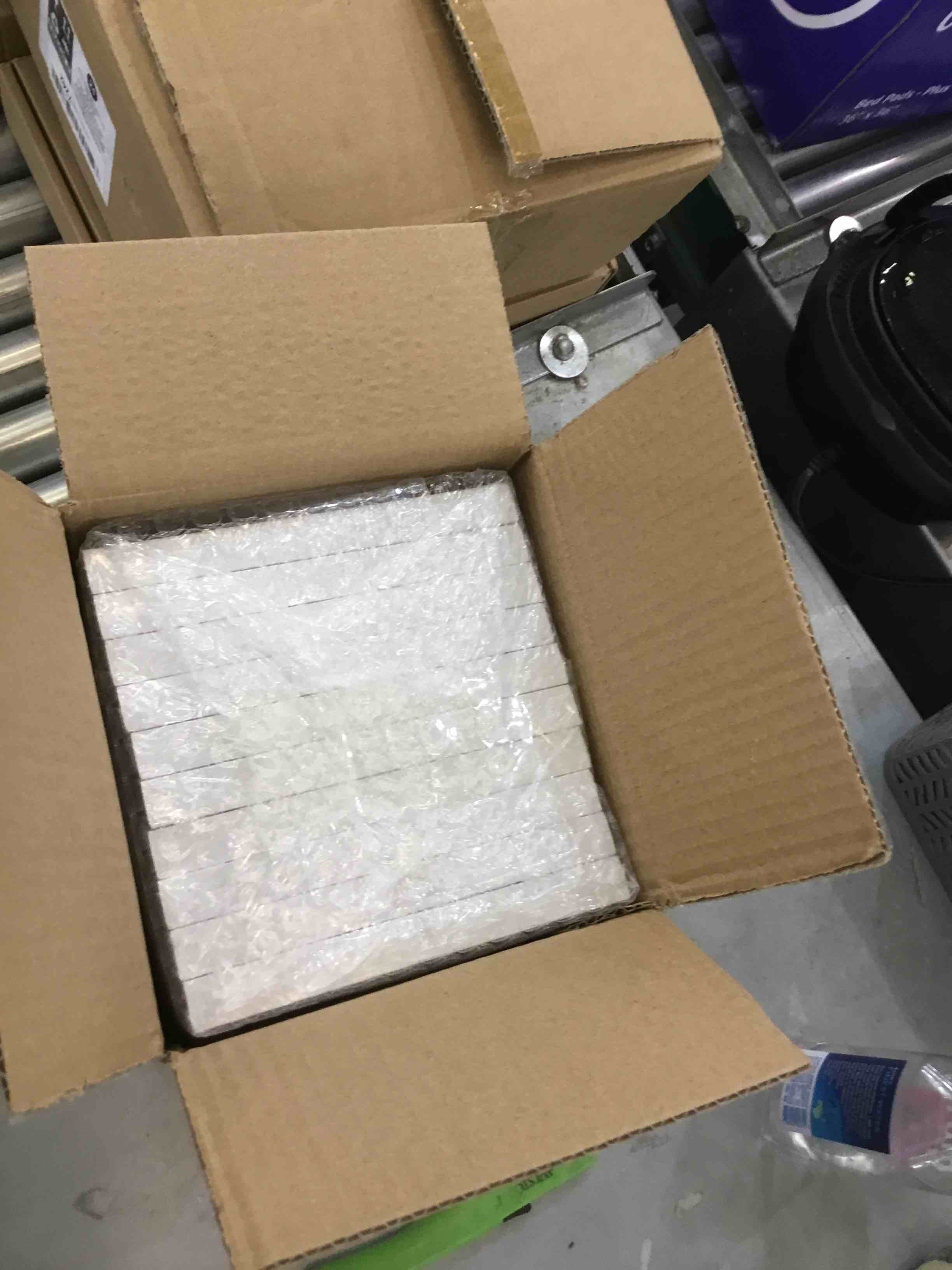 https://s3.amazonaws.com/lotting-images-prod/bidfta/EXS00633655_1694458191183.jpeg