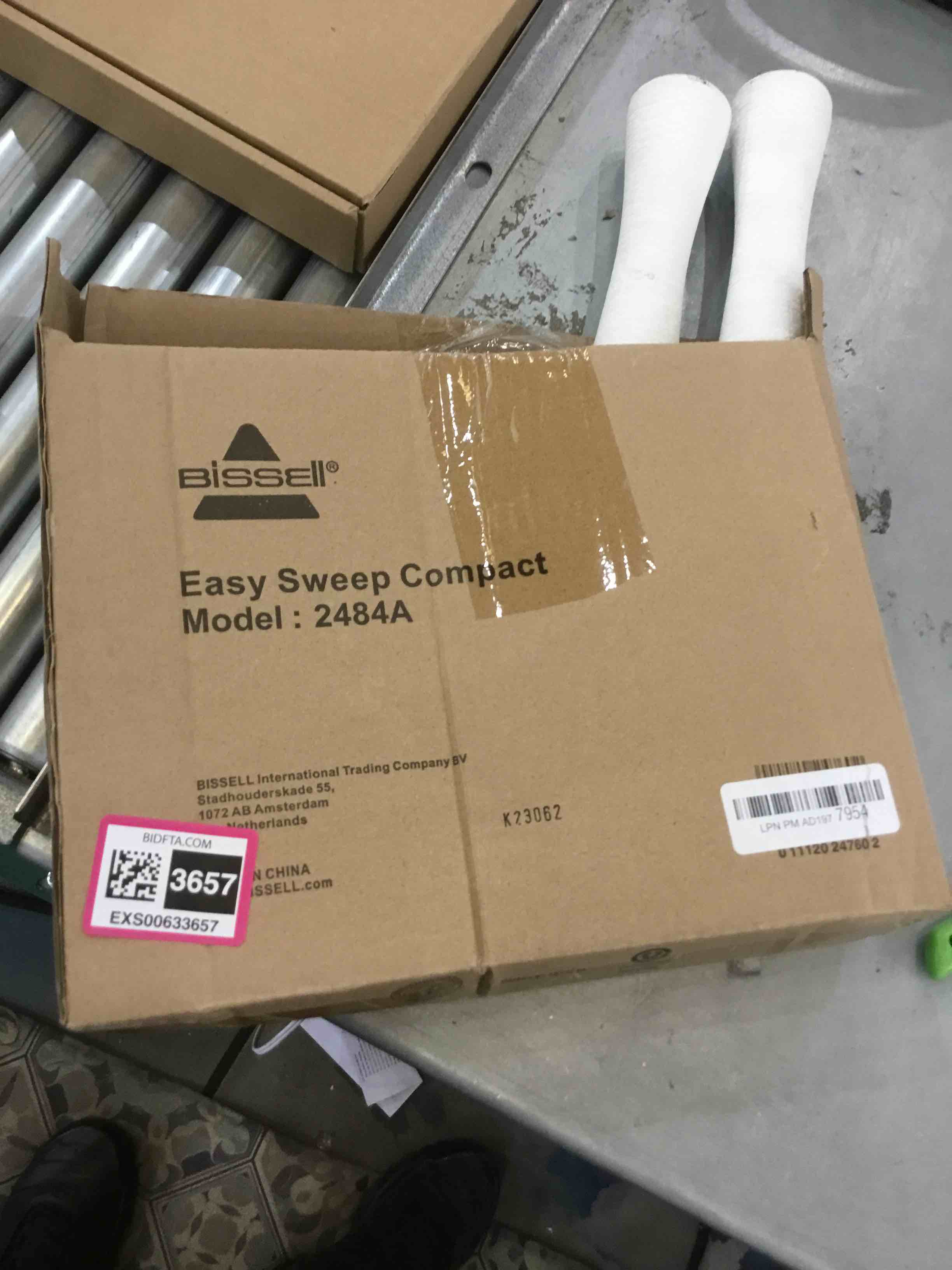 https://s3.amazonaws.com/lotting-images-prod/bidfta/EXS00633657_1694458323579.jpeg