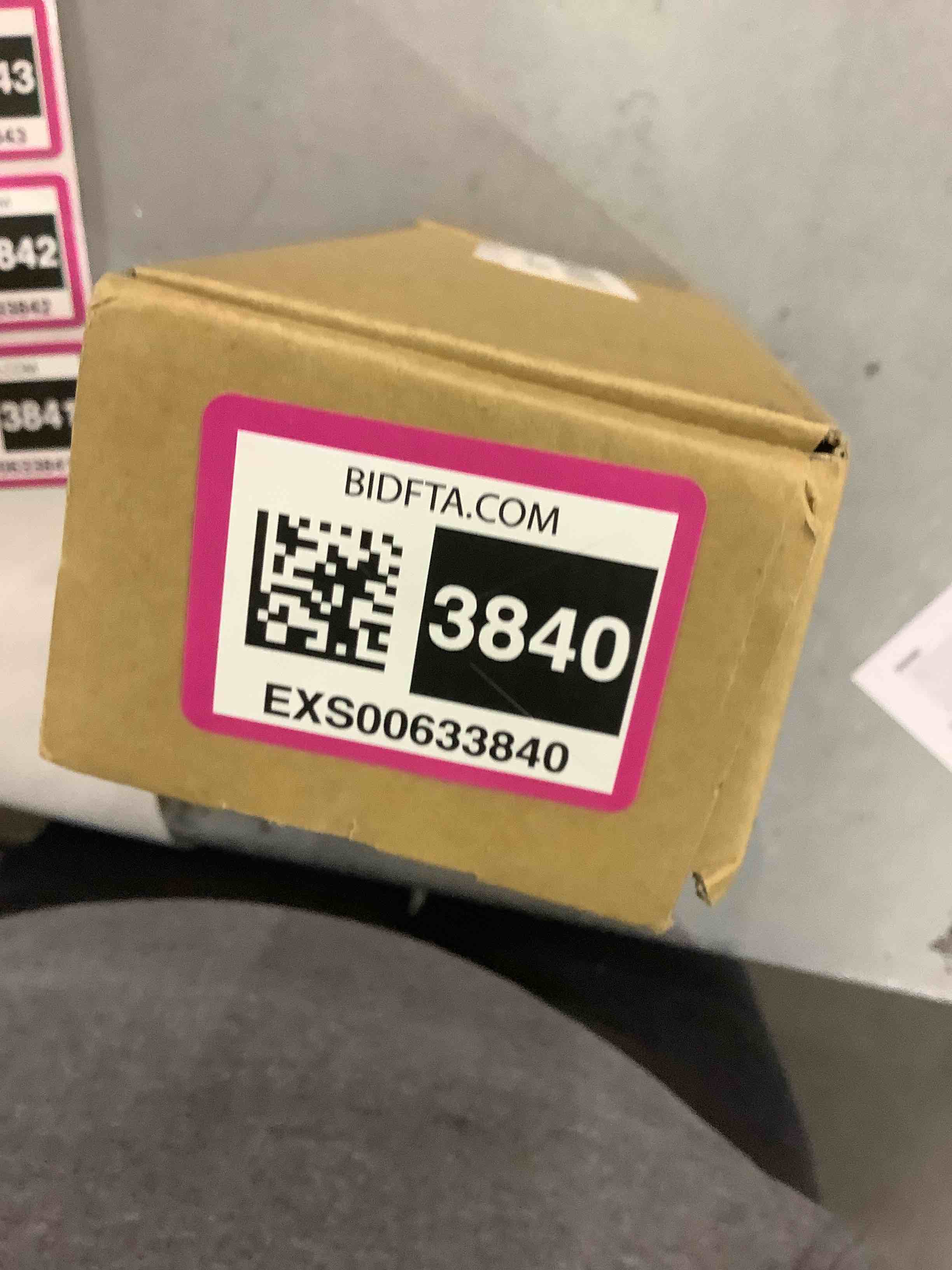 https://s3.amazonaws.com/lotting-images-prod/bidfta/EXS00633840_1695038995545.jpeg