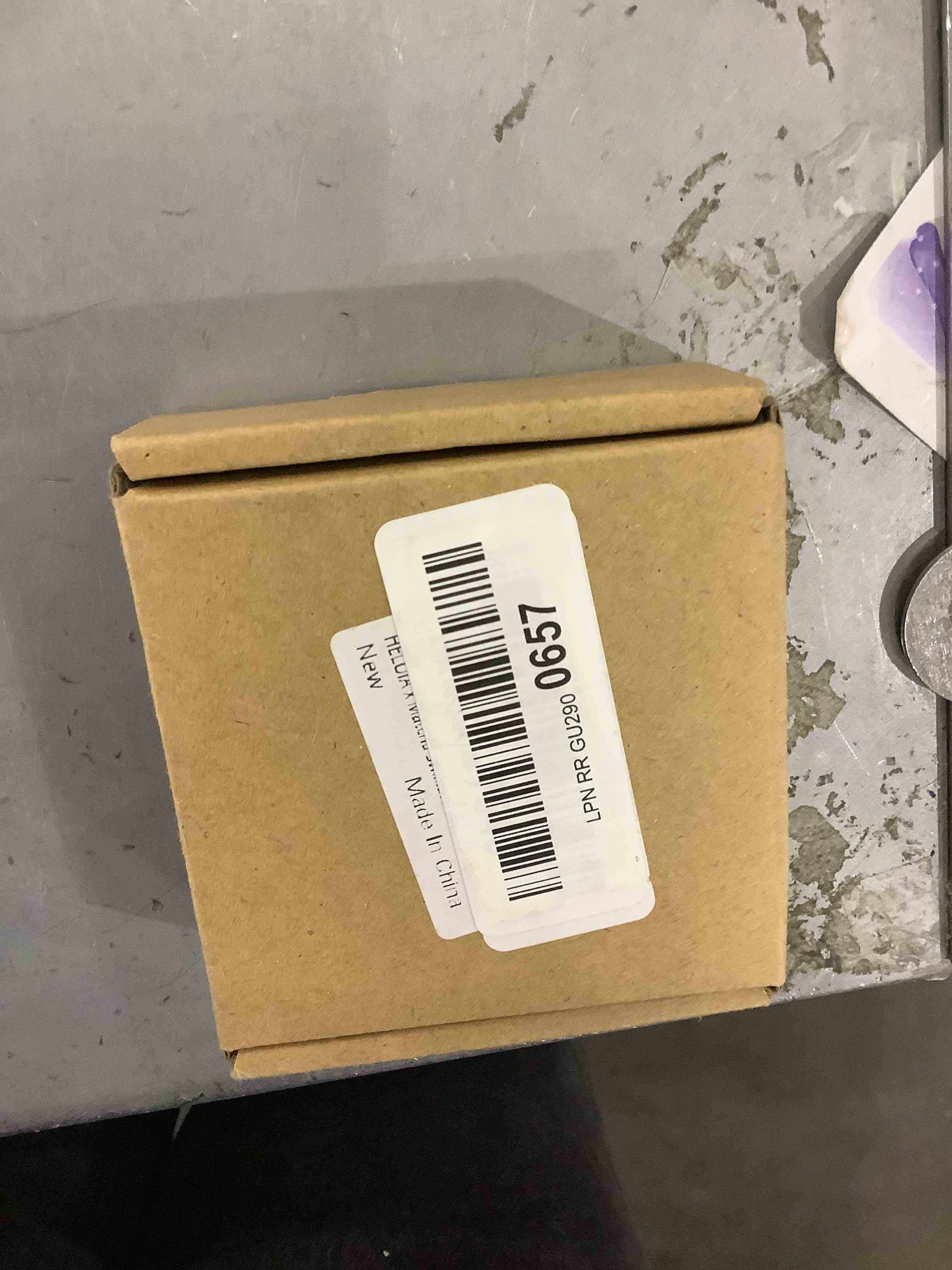https://s3.amazonaws.com/lotting-images-prod/bidfta/EXS00633843_1695039265262.jpeg