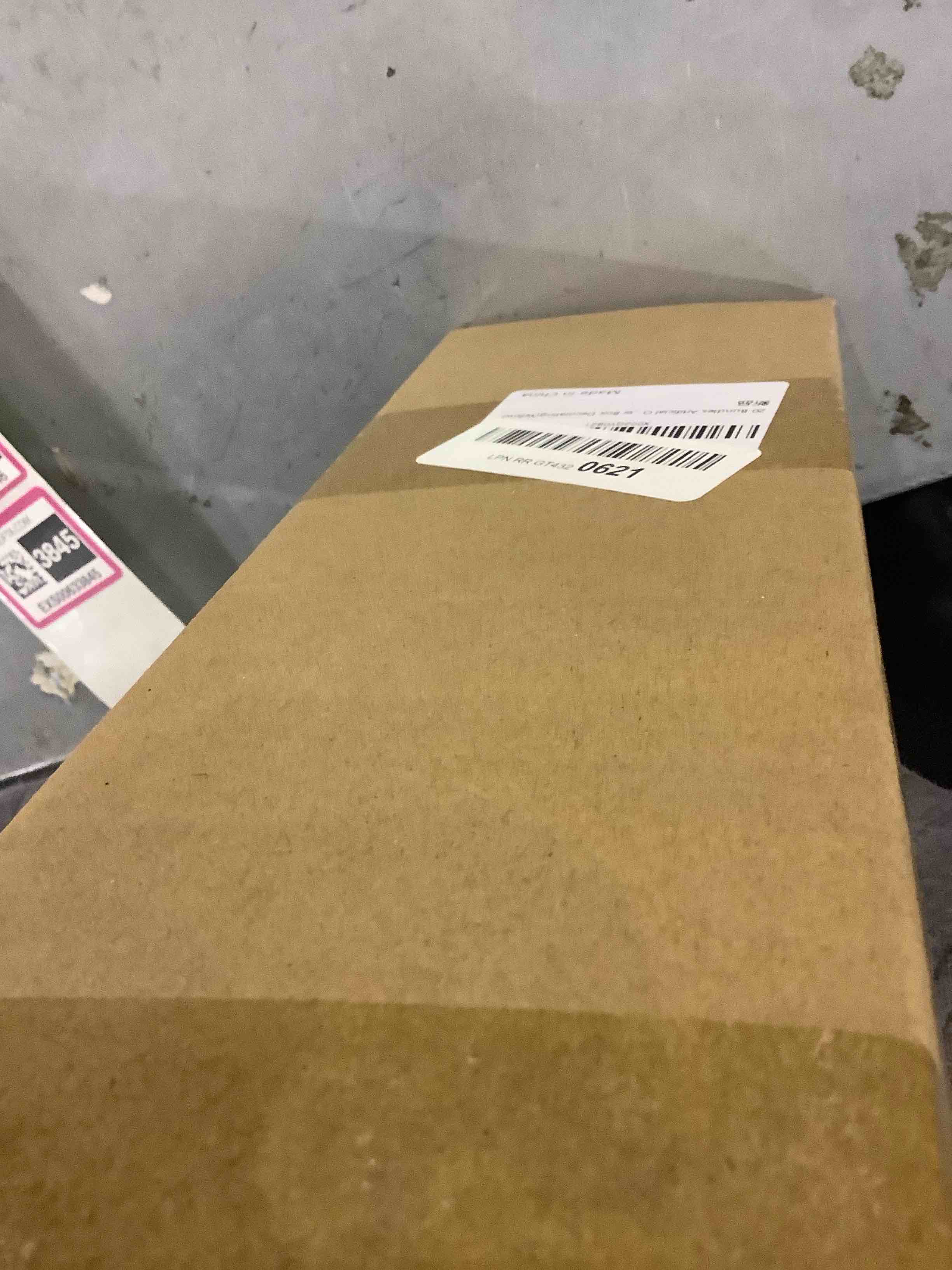 https://s3.amazonaws.com/lotting-images-prod/bidfta/EXS00633844_1695039368974.jpeg