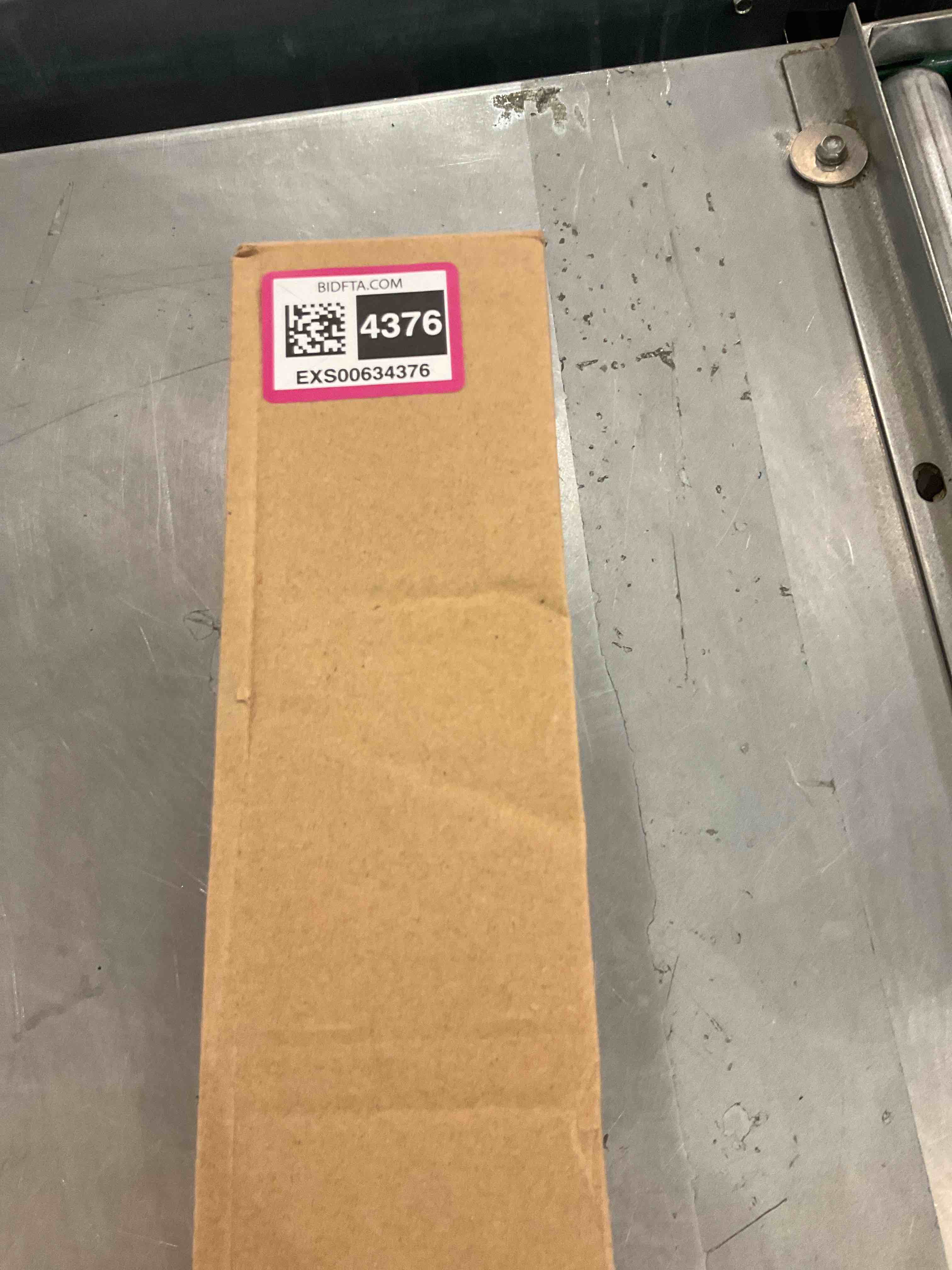 https://s3.amazonaws.com/lotting-images-prod/bidfta/EXS00634376_1694711135564.jpeg