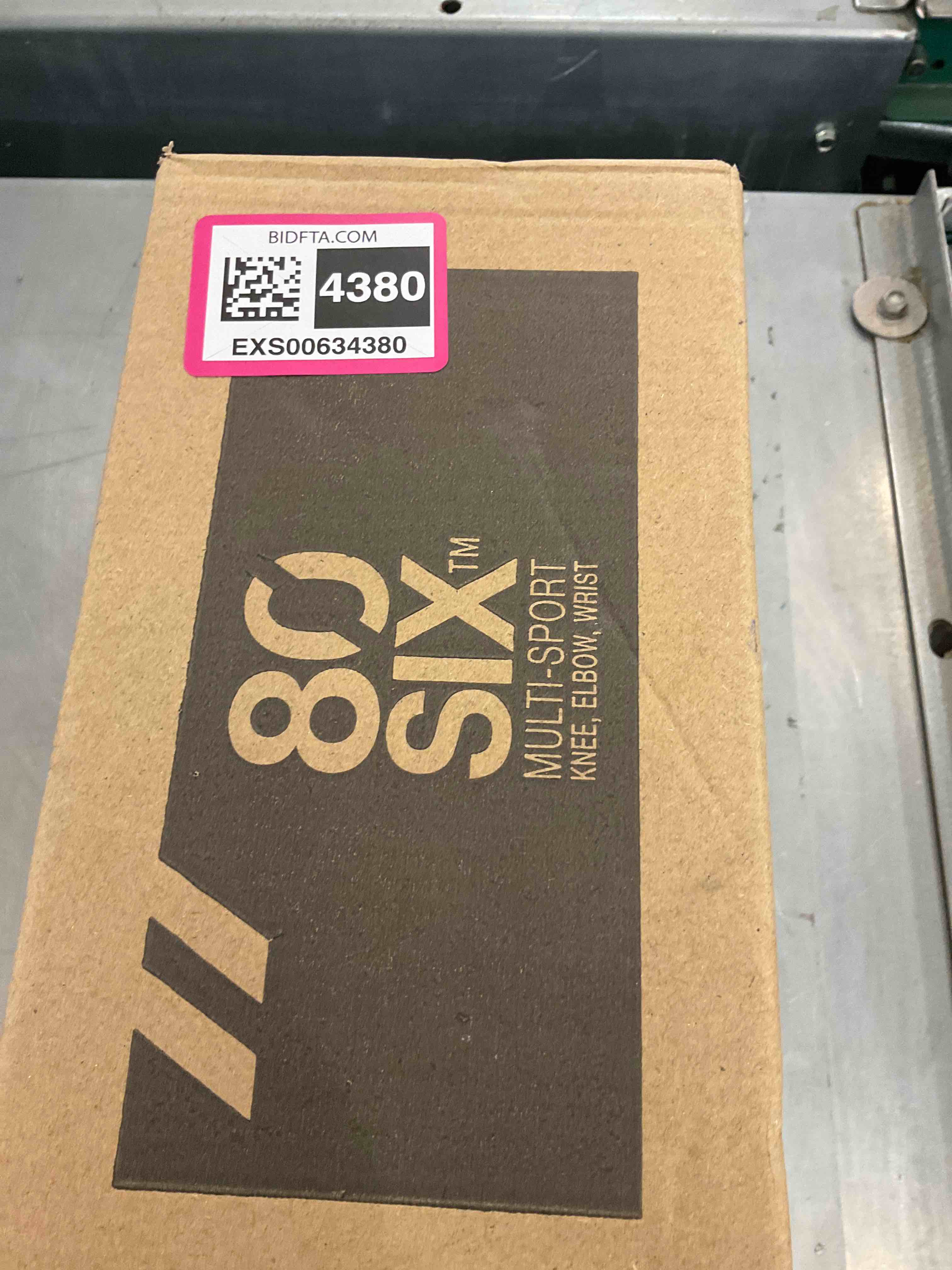 https://s3.amazonaws.com/lotting-images-prod/bidfta/EXS00634380_1694711412607.jpeg