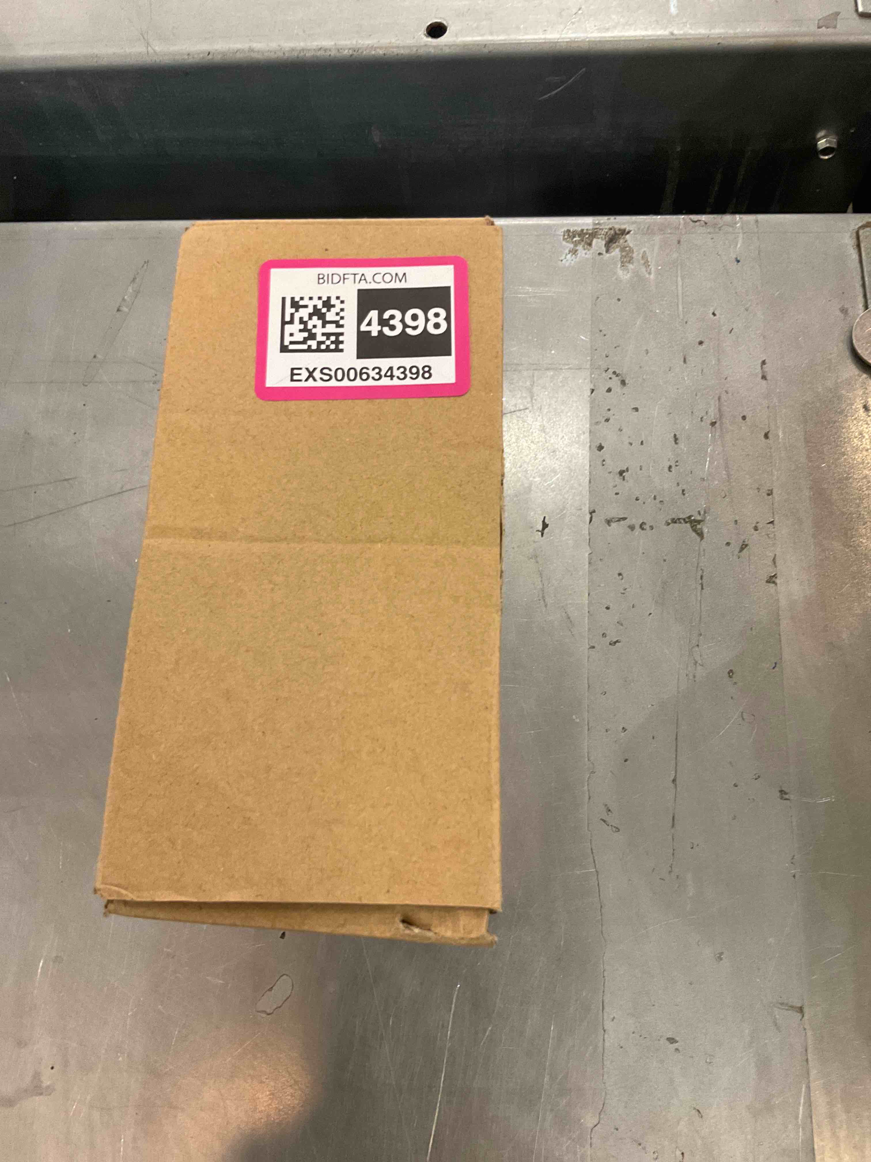 https://s3.amazonaws.com/lotting-images-prod/bidfta/EXS00634398_1694713506070.jpeg