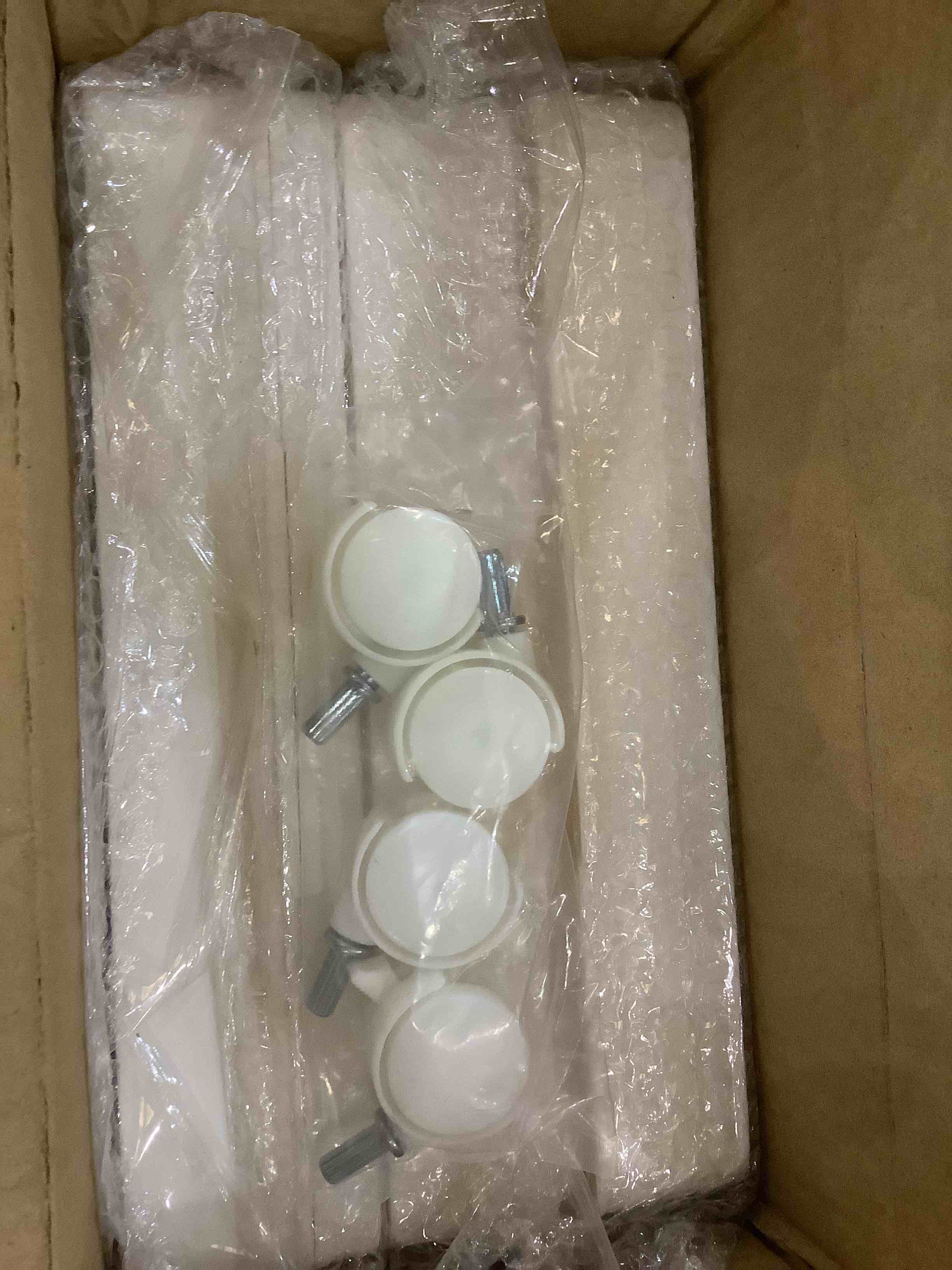 https://s3.amazonaws.com/lotting-images-prod/bidfta/EXS00634728_1694784176935.jpeg