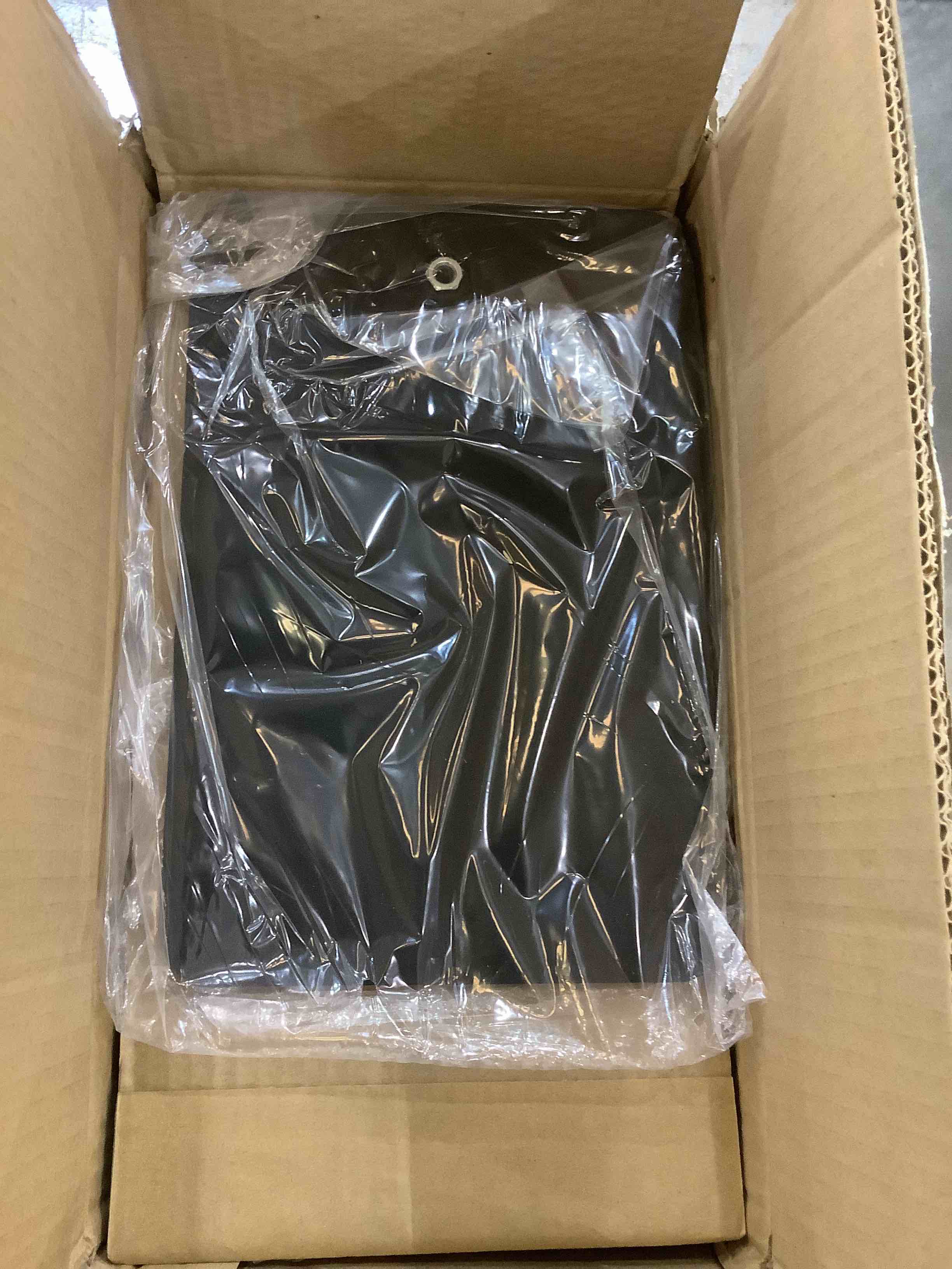 https://s3.amazonaws.com/lotting-images-prod/bidfta/EXS00634747_1694787545962.jpeg