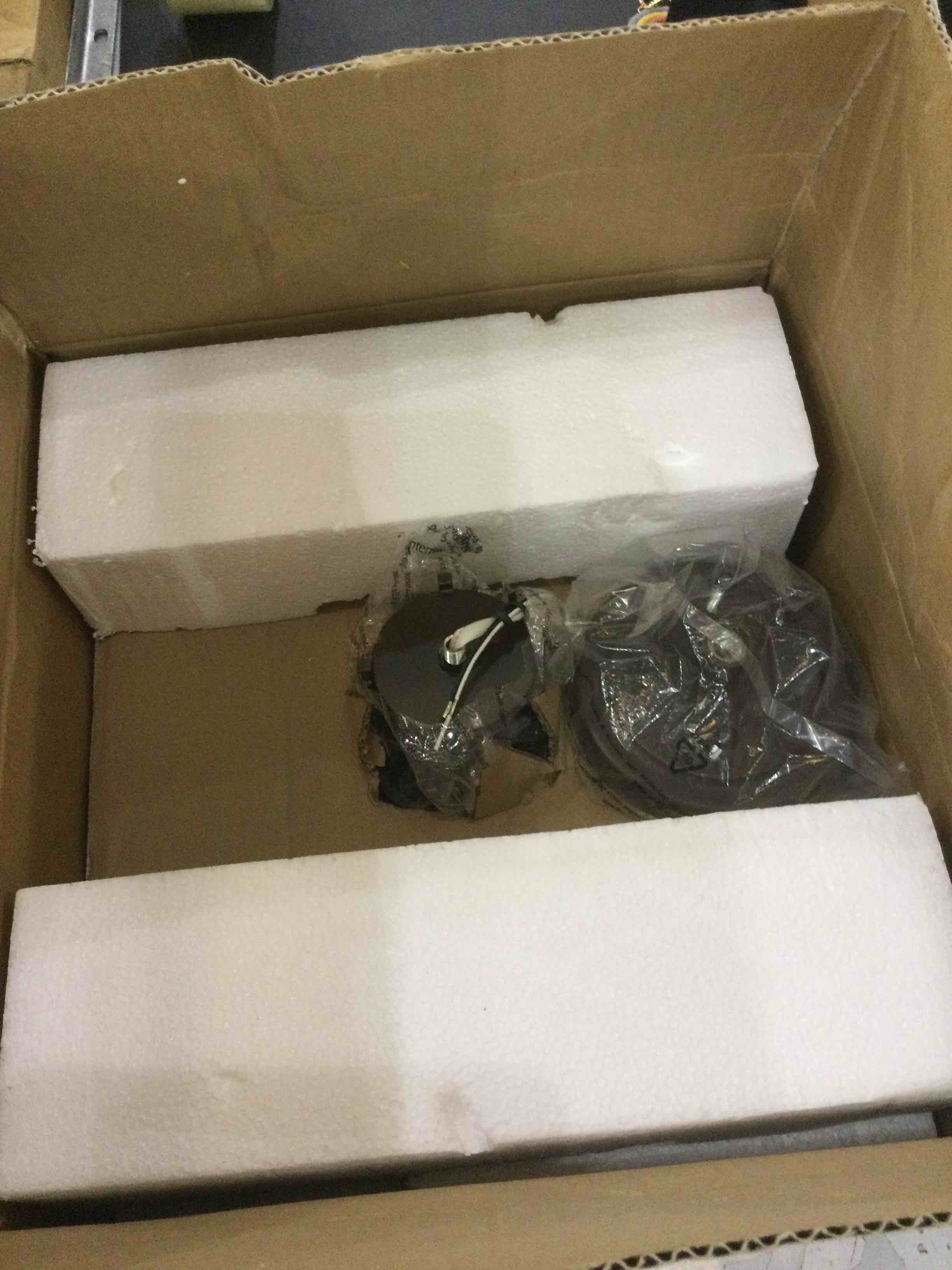 https://s3.amazonaws.com/lotting-images-prod/bidfta/EXS00635393_1694787553274.jpeg