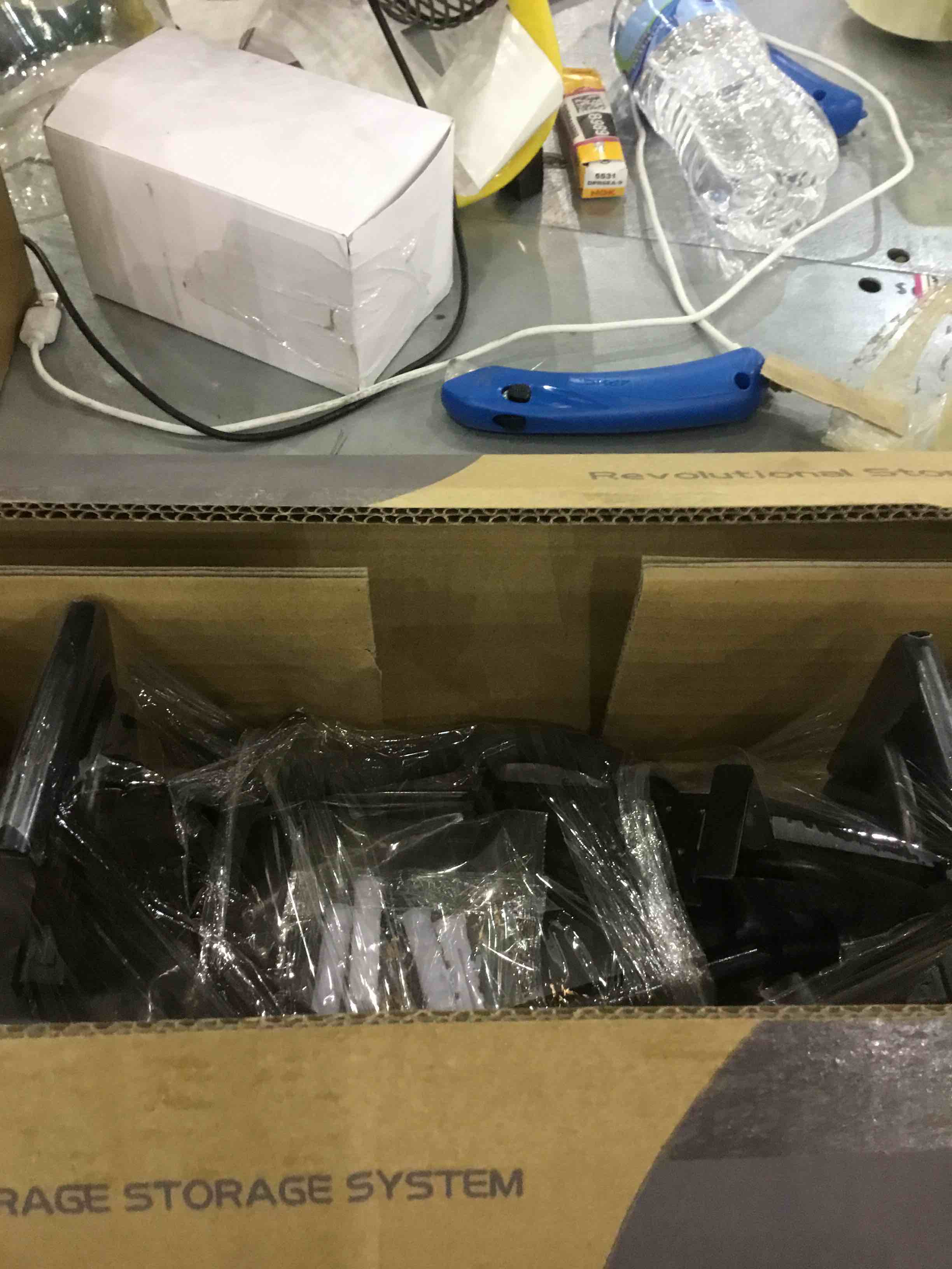 https://s3.amazonaws.com/lotting-images-prod/bidfta/EXS00635679_1694527897192.jpeg