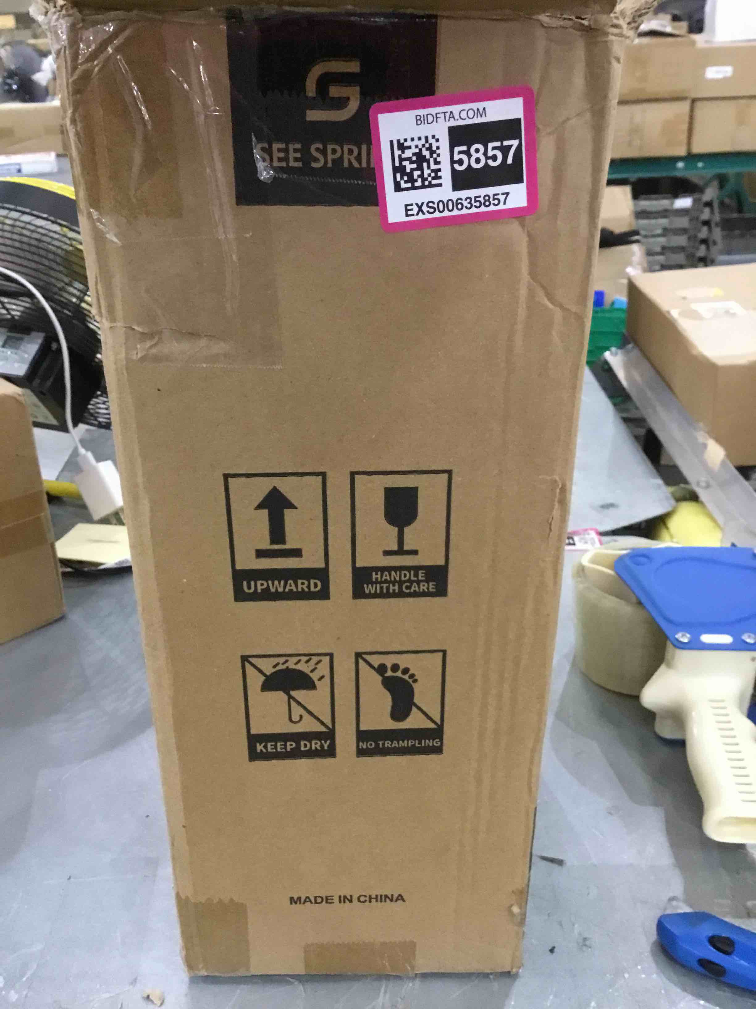 https://s3.amazonaws.com/lotting-images-prod/bidfta/EXS00635857_1694625600983.jpeg