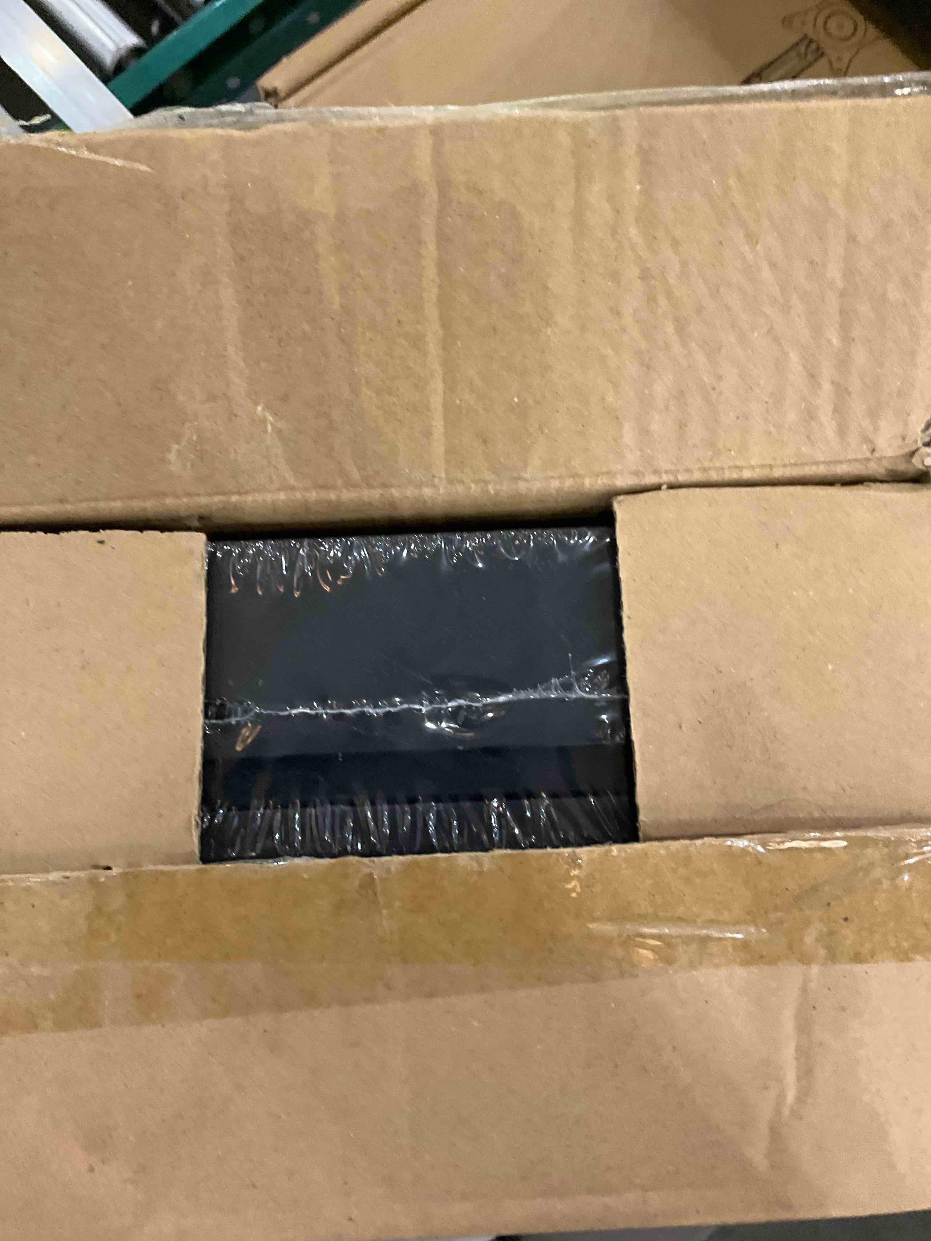 https://s3.amazonaws.com/lotting-images-prod/bidfta/EXS00636535_1694525676326.jpeg