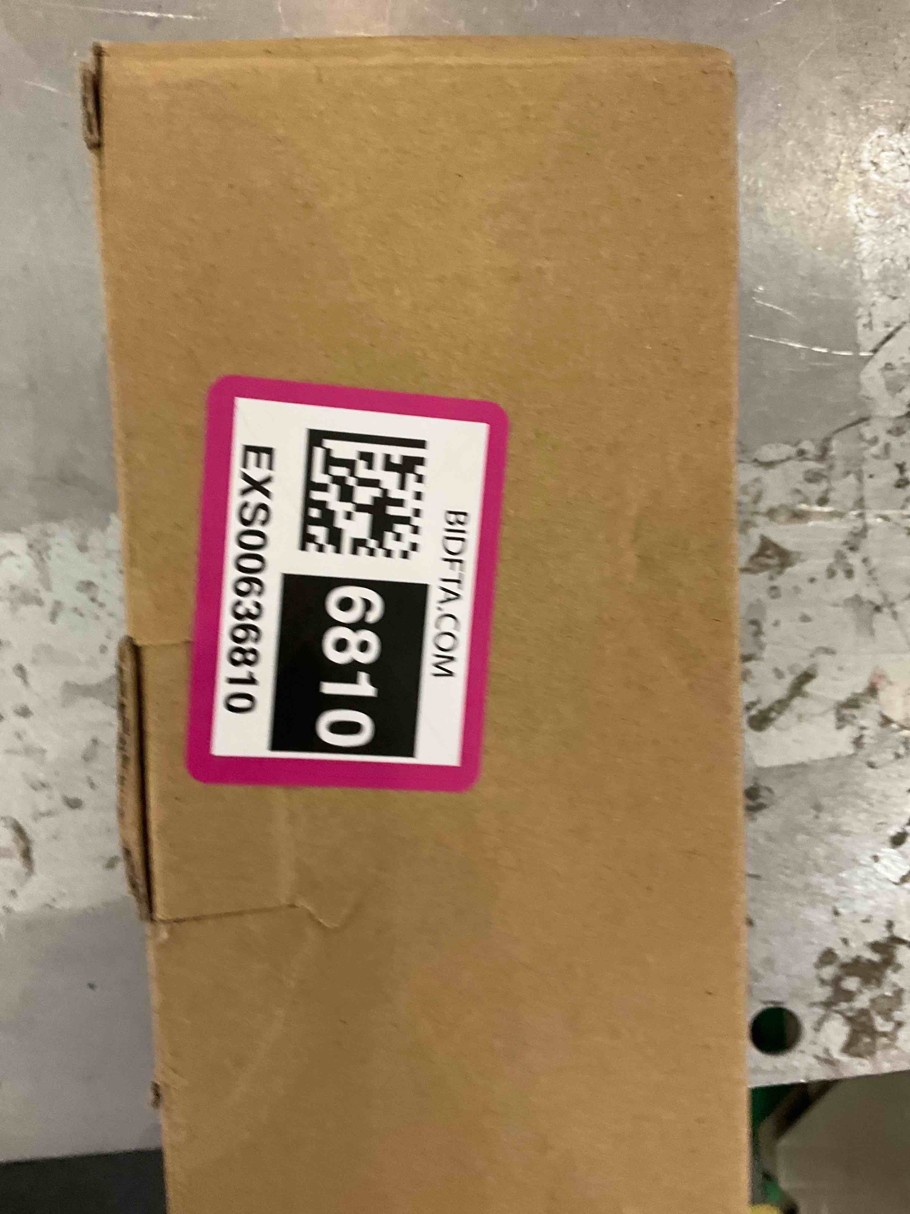 https://s3.amazonaws.com/lotting-images-prod/bidfta/EXS00636810_1694804959921.jpeg