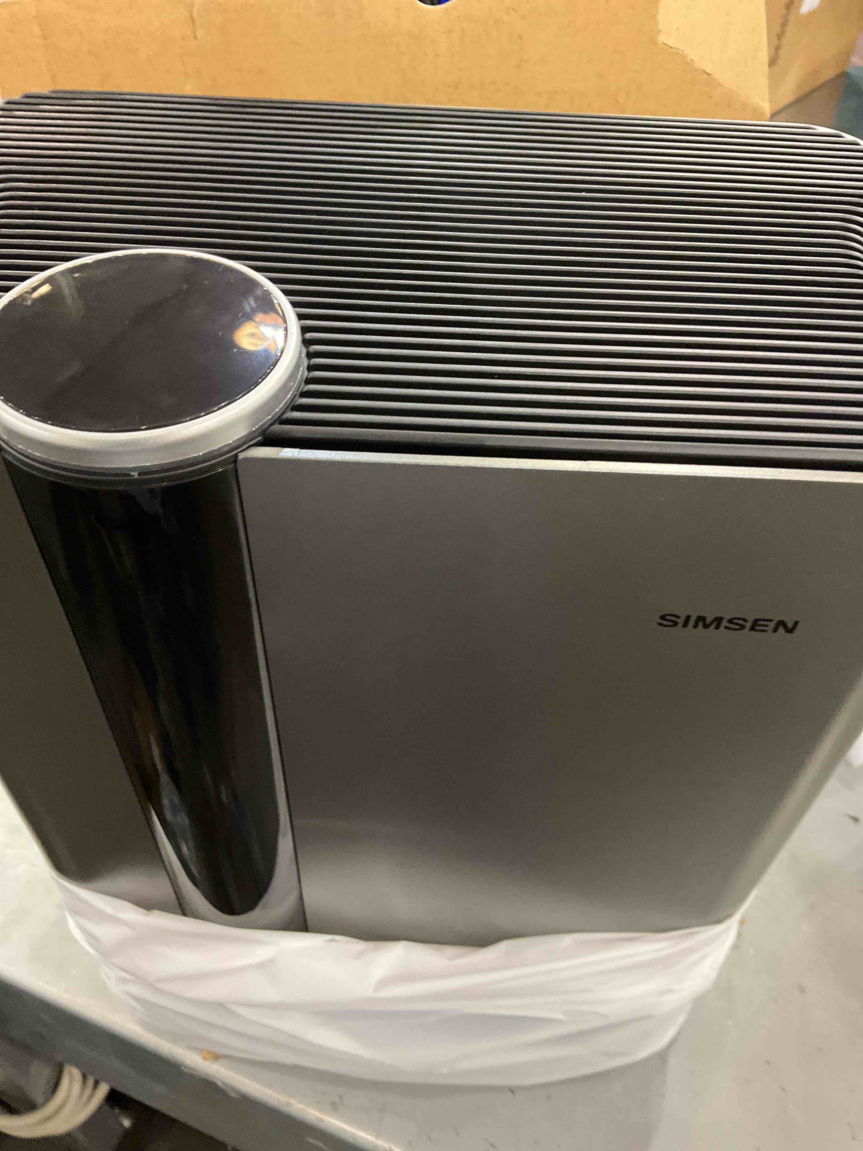 https://s3.amazonaws.com/lotting-images-prod/bidfta/EXS00637118_1695045409896.jpeg