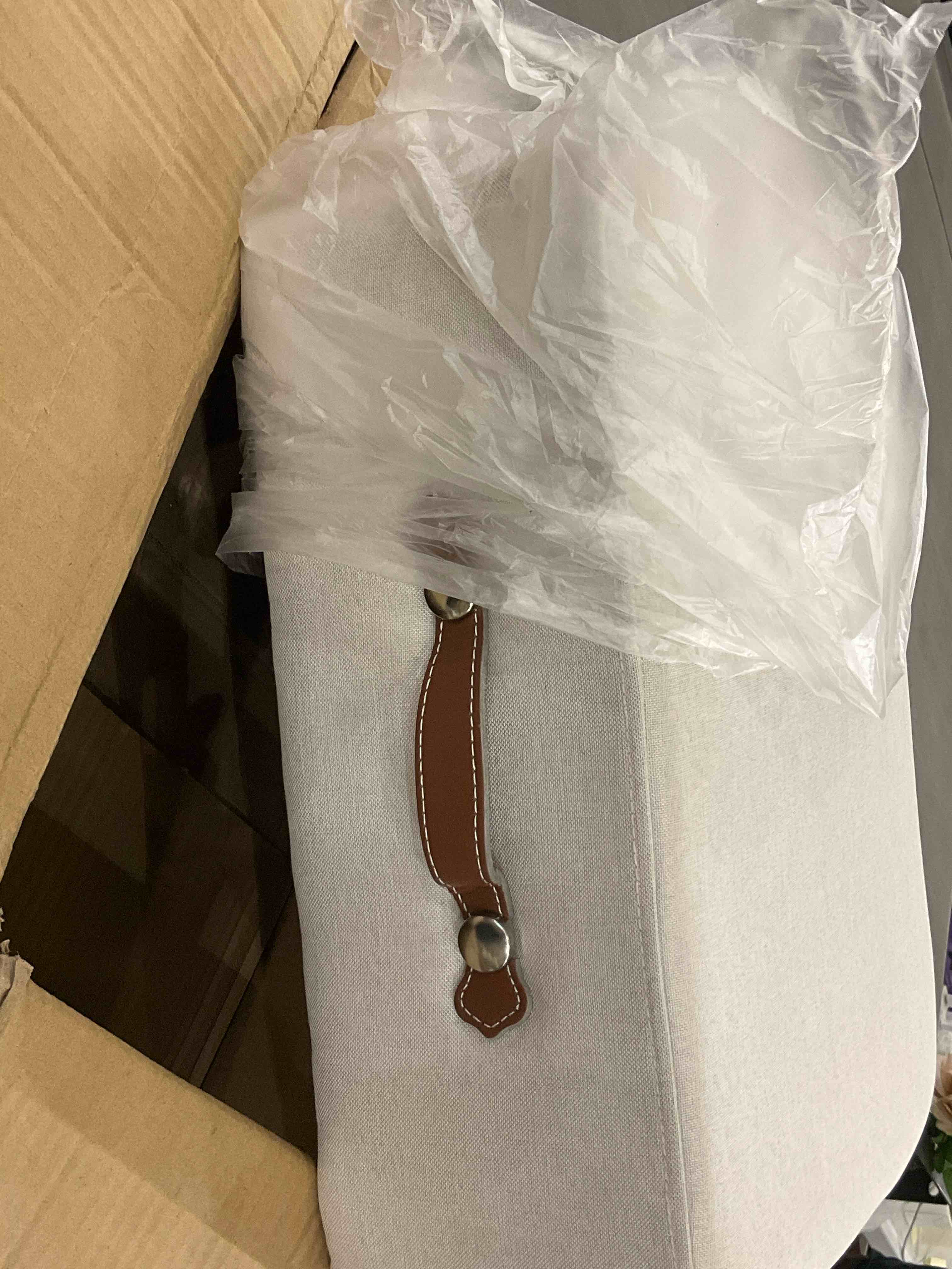https://s3.amazonaws.com/lotting-images-prod/bidfta/EXS00637352_1695133659281.jpeg