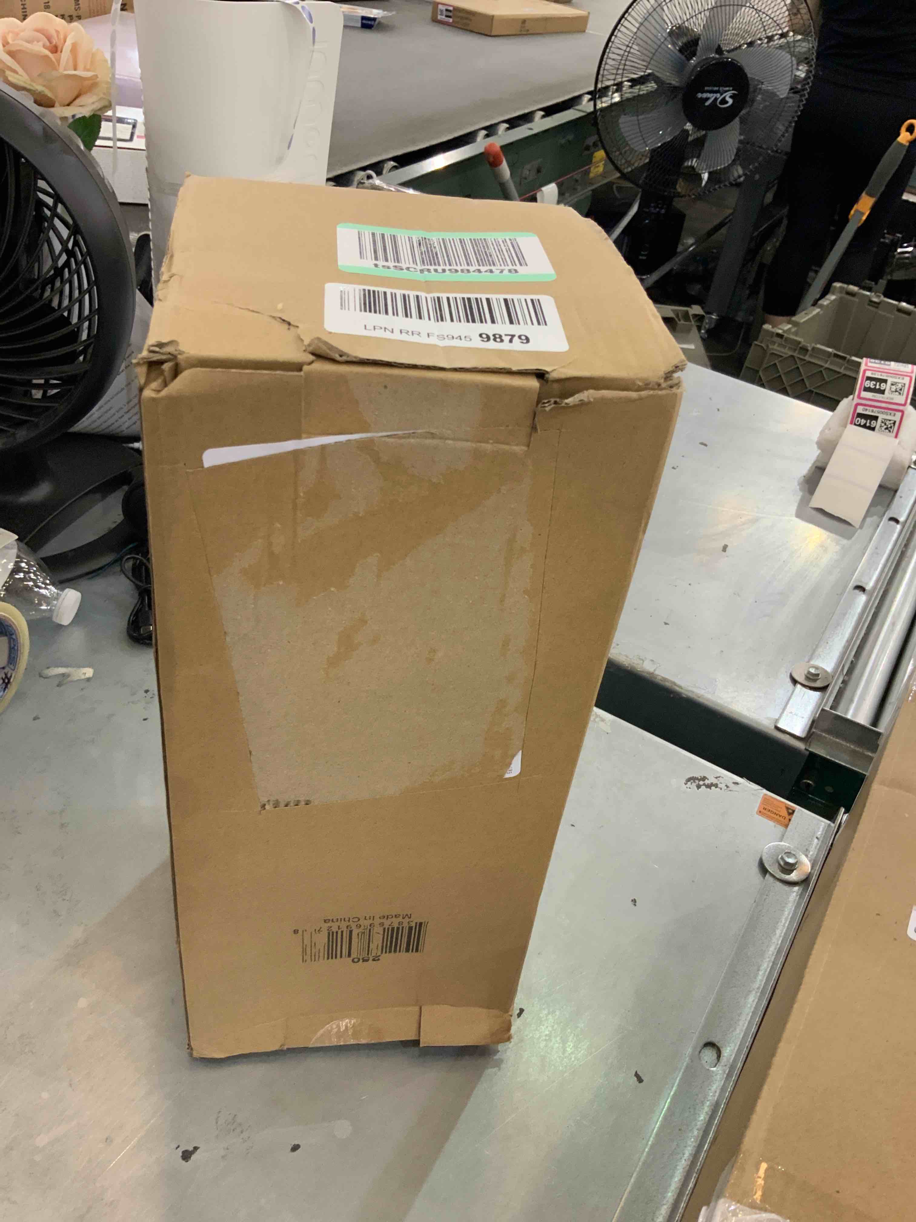 https://s3.amazonaws.com/lotting-images-prod/bidfta/EXS00637972_1694618852914.jpeg
