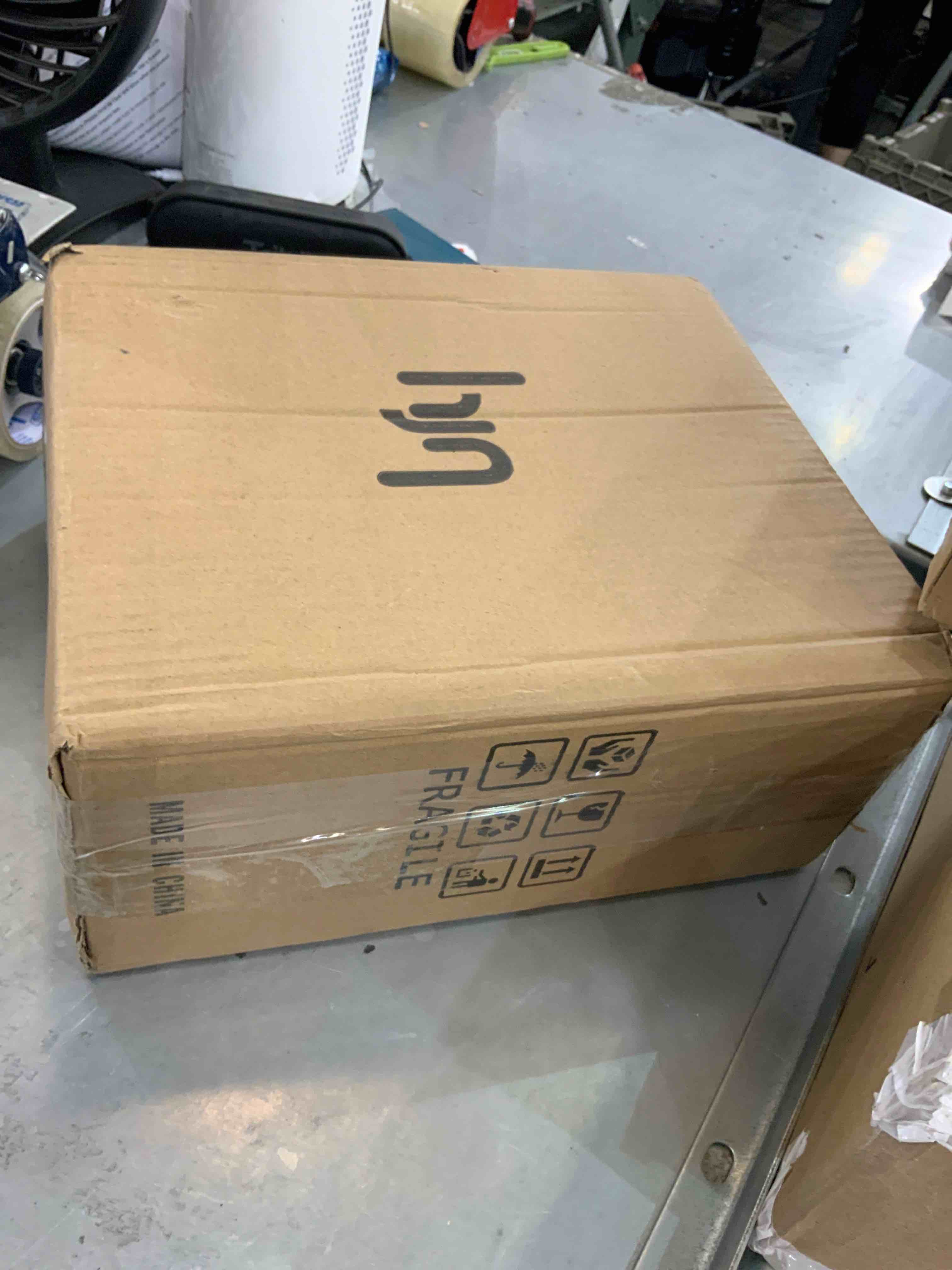https://s3.amazonaws.com/lotting-images-prod/bidfta/EXS00637973_1694618902641.jpeg