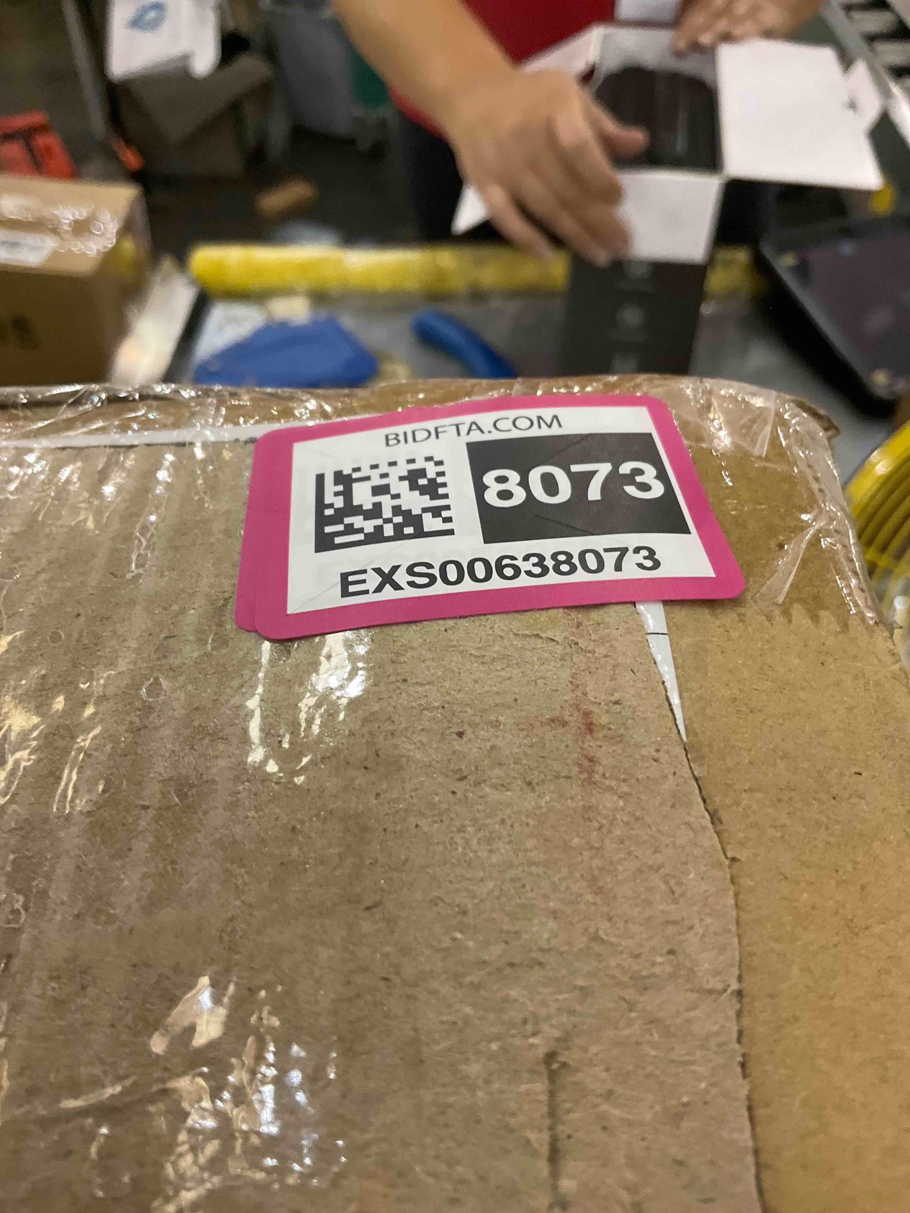 https://s3.amazonaws.com/lotting-images-prod/bidfta/EXS00638073_1694615212763.jpeg