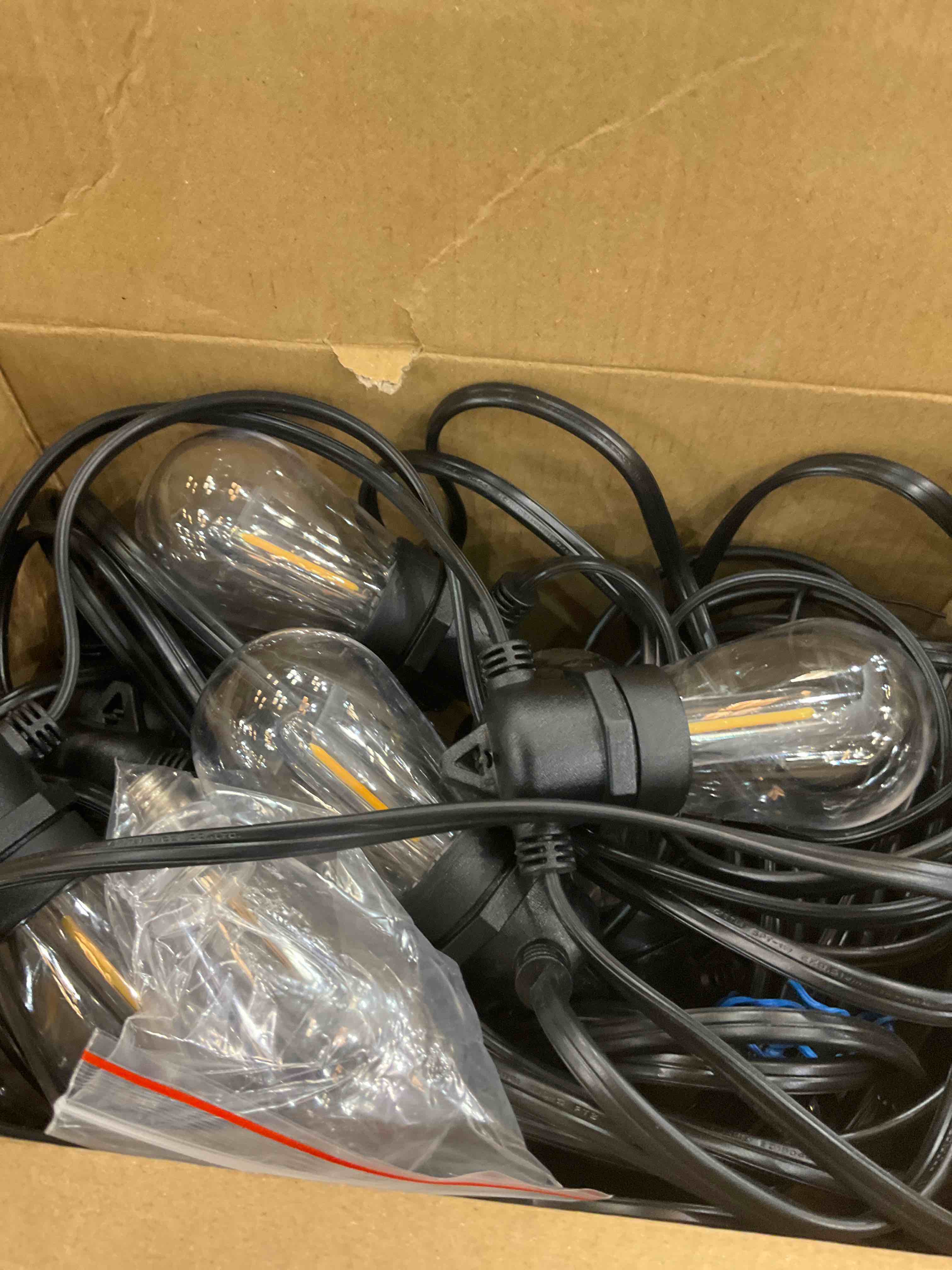 https://s3.amazonaws.com/lotting-images-prod/bidfta/EXS00638098_1694618641278.jpeg