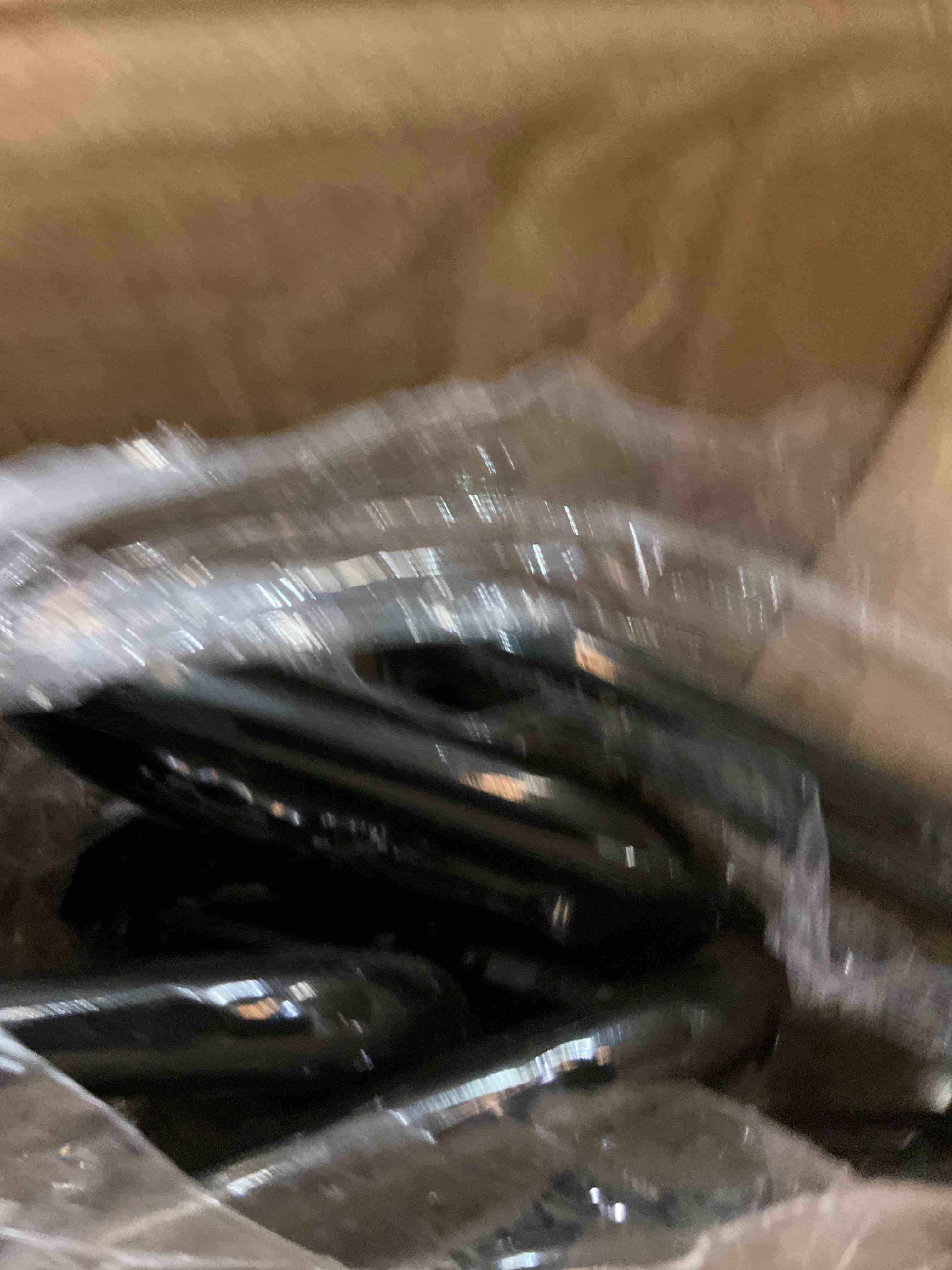 https://s3.amazonaws.com/lotting-images-prod/bidfta/EXS00638144_1694625608330.jpeg