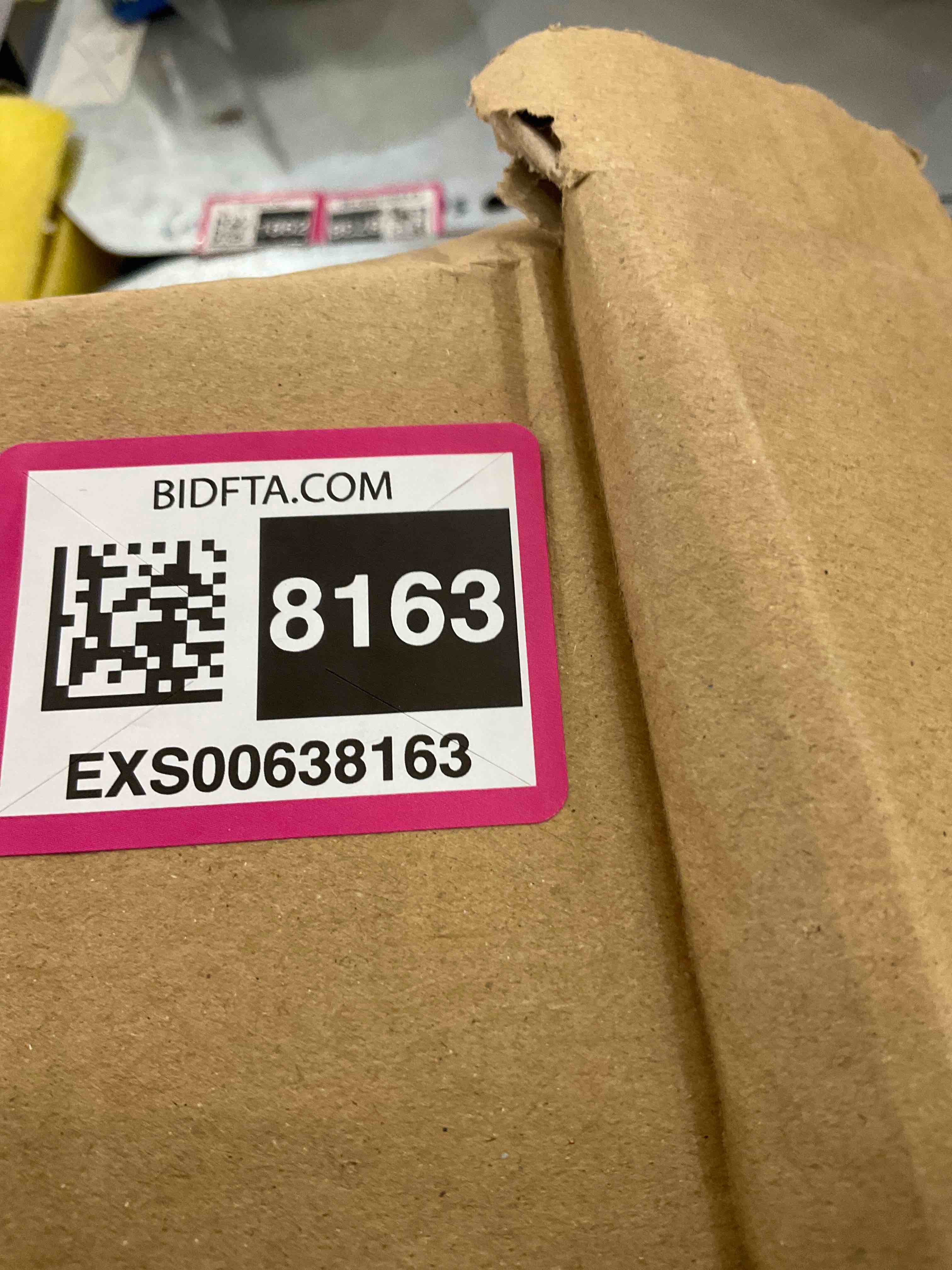 https://s3.amazonaws.com/lotting-images-prod/bidfta/EXS00638163_1694627430420.jpeg