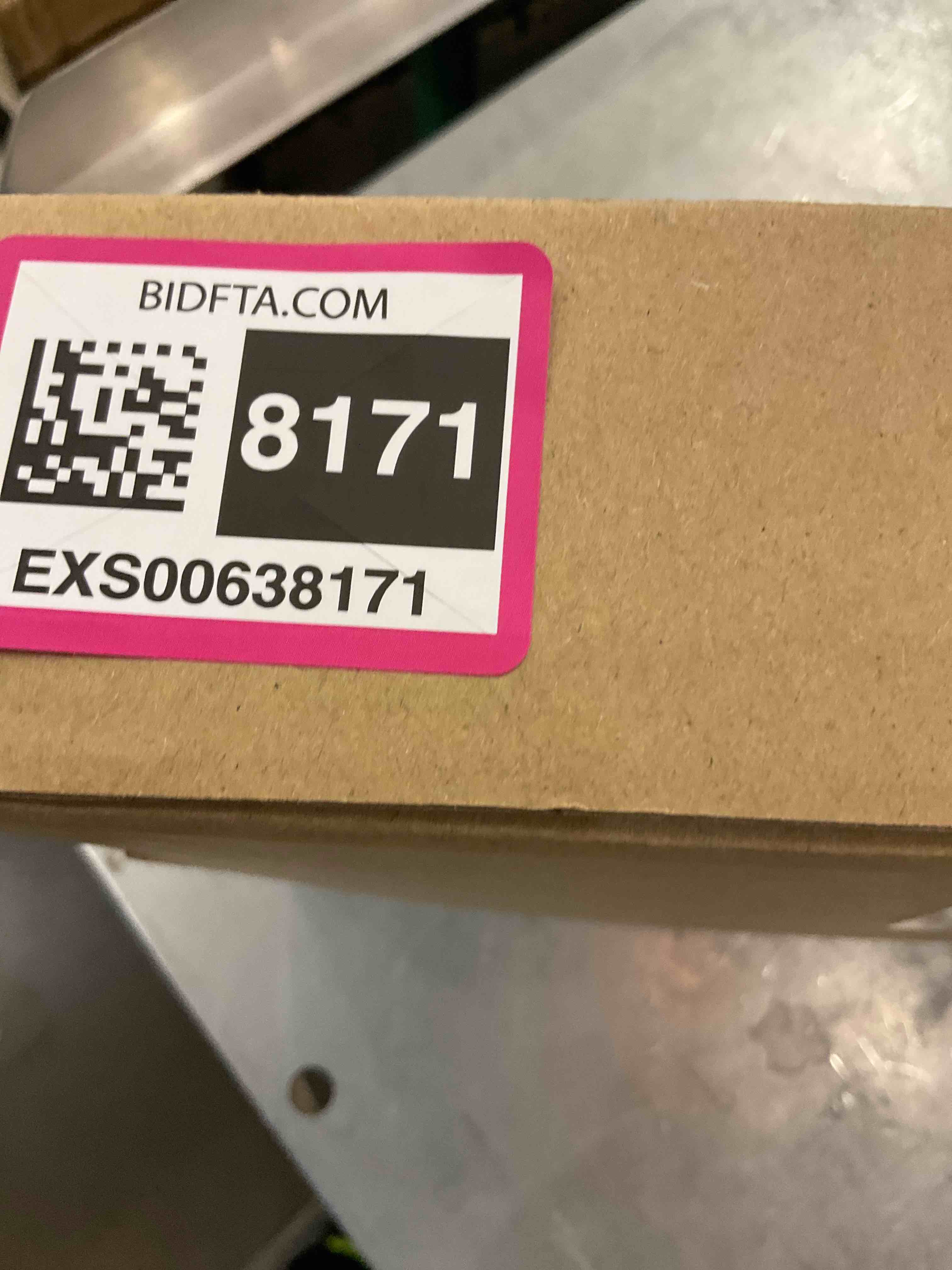 https://s3.amazonaws.com/lotting-images-prod/bidfta/EXS00638171_1694629602963.jpeg