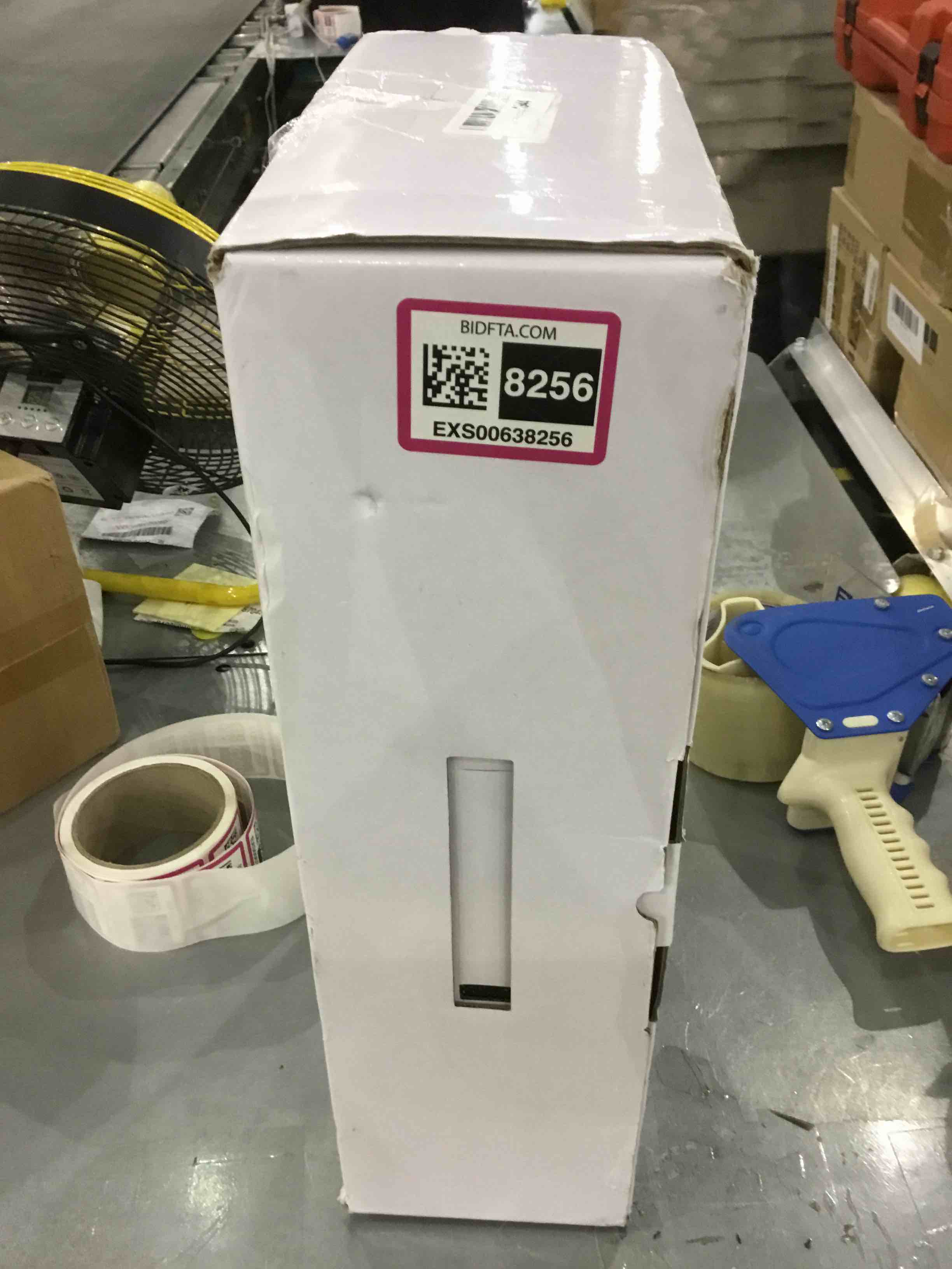 https://s3.amazonaws.com/lotting-images-prod/bidfta/EXS00638256_1695036205732.jpeg
