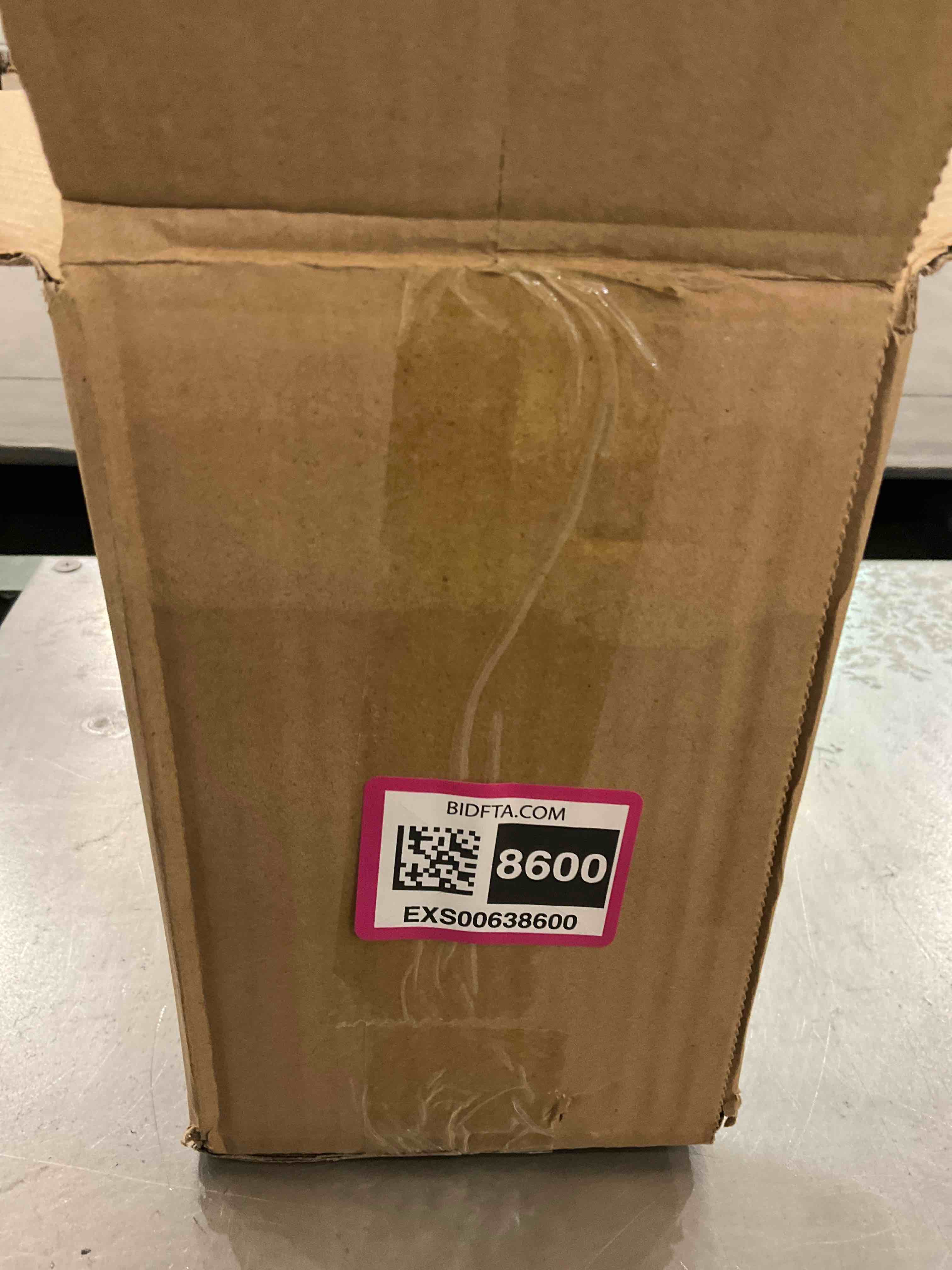 MIXXIDEA Squirrel Feeder Table with Umbrella, Wooden Squirrel Picnic Table Feeder, Durable Squirrel Feeder Corn Cob Holder, with Solid Structure and 2 x Thick Benches(Squirrel Feeder table-1pk)