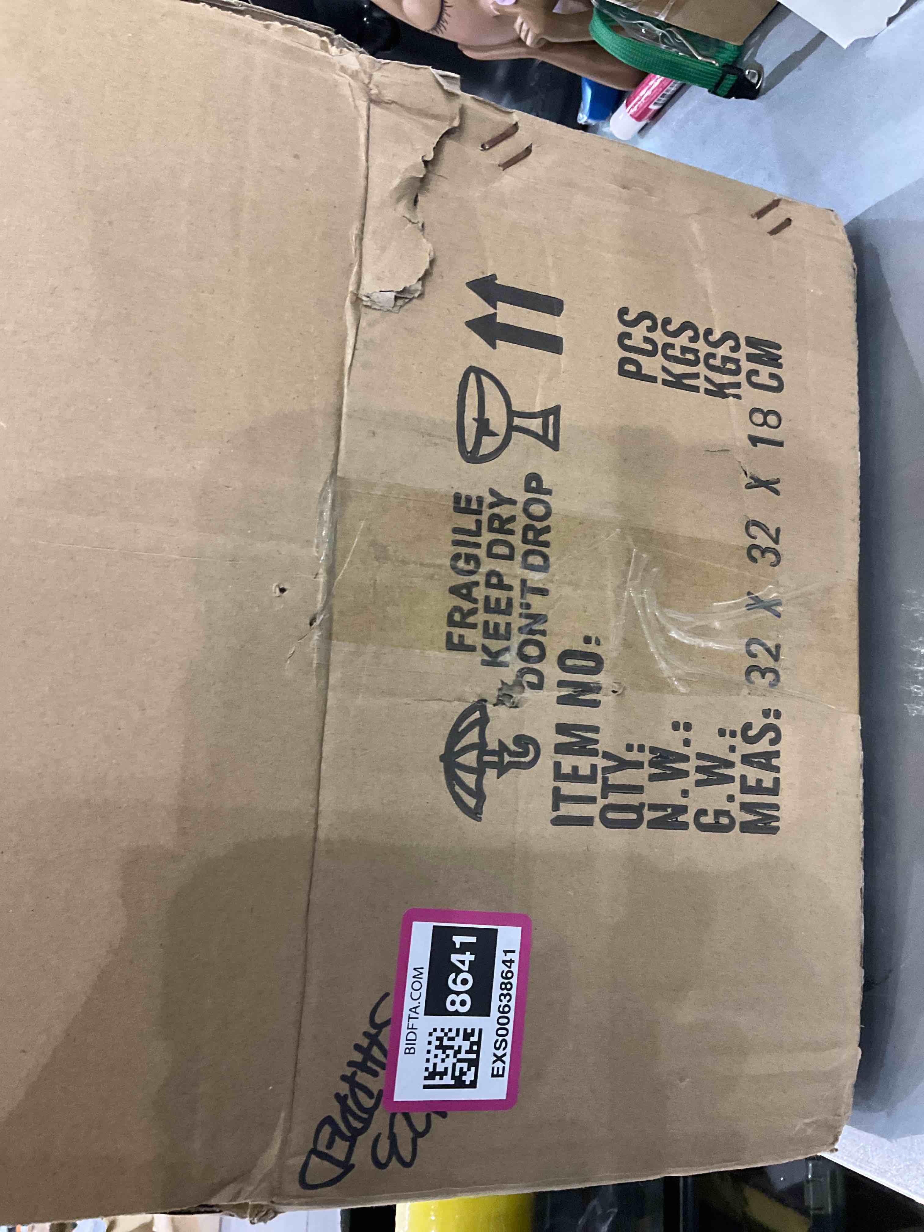 https://s3.amazonaws.com/lotting-images-prod/bidfta/EXS00638641_1694691019429.jpeg