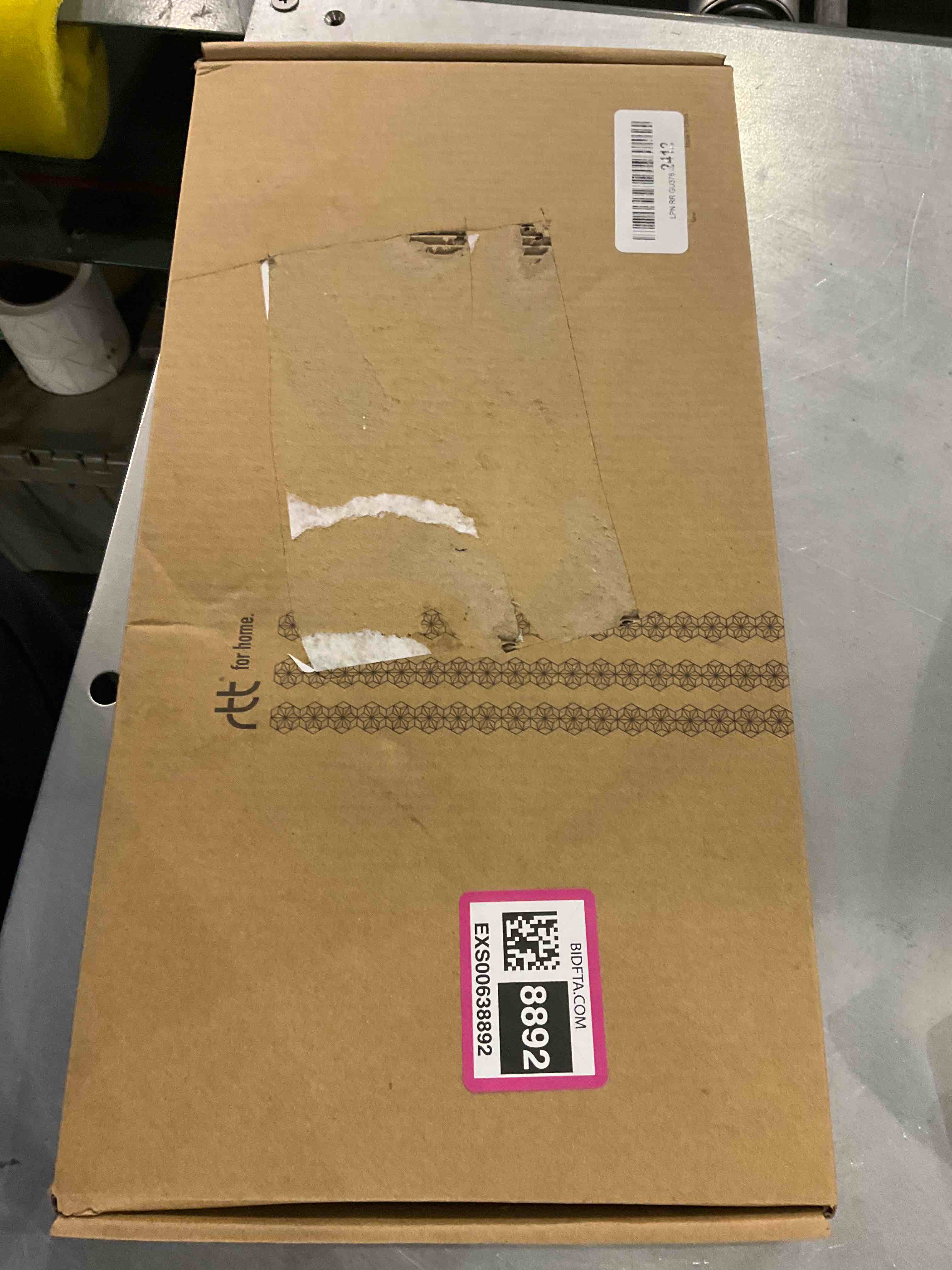 https://s3.amazonaws.com/lotting-images-prod/bidfta/EXS00638892_1695038219897.jpeg