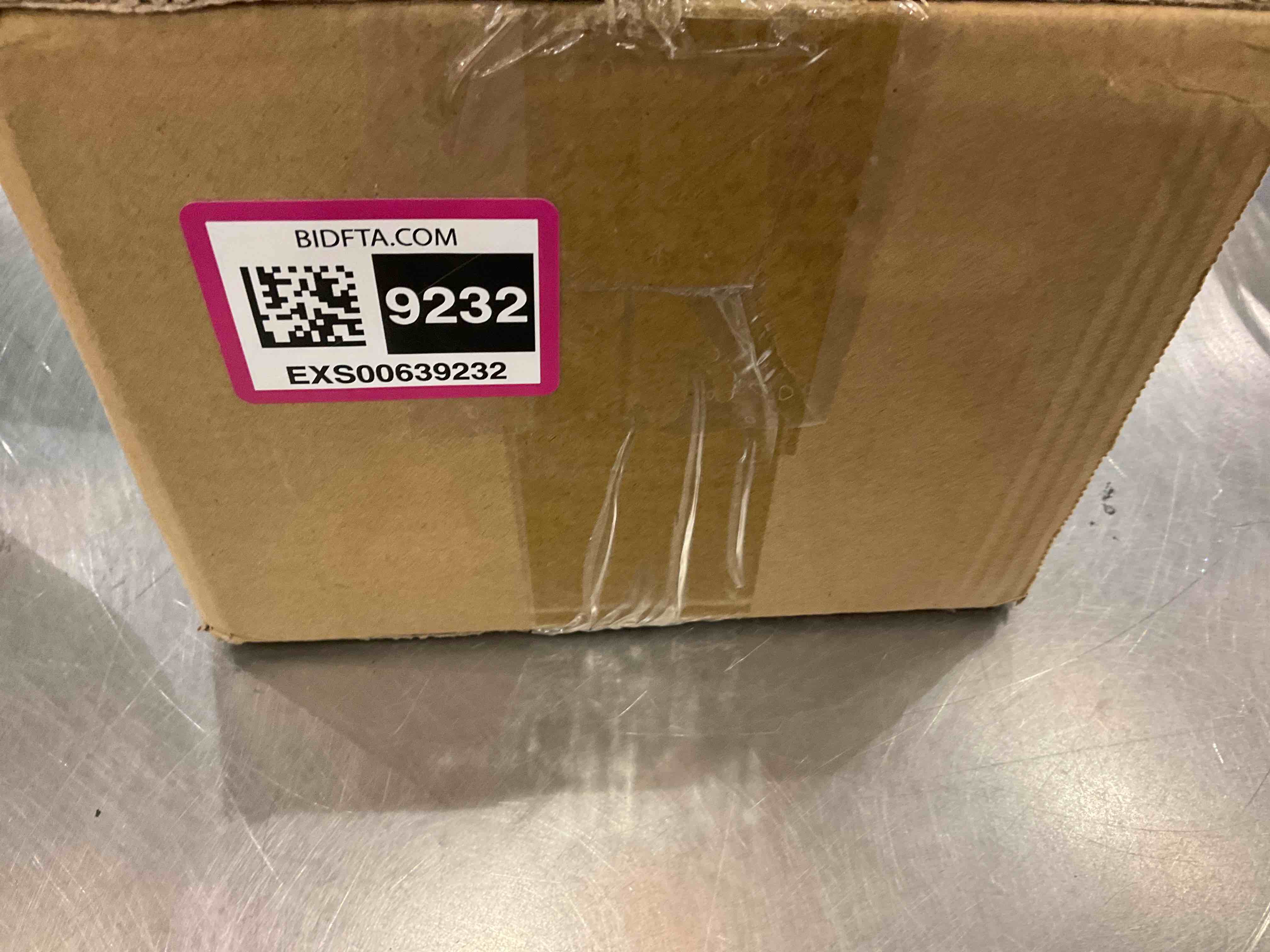 https://s3.amazonaws.com/lotting-images-prod/bidfta/EXS00639232_1695045572413.jpeg
