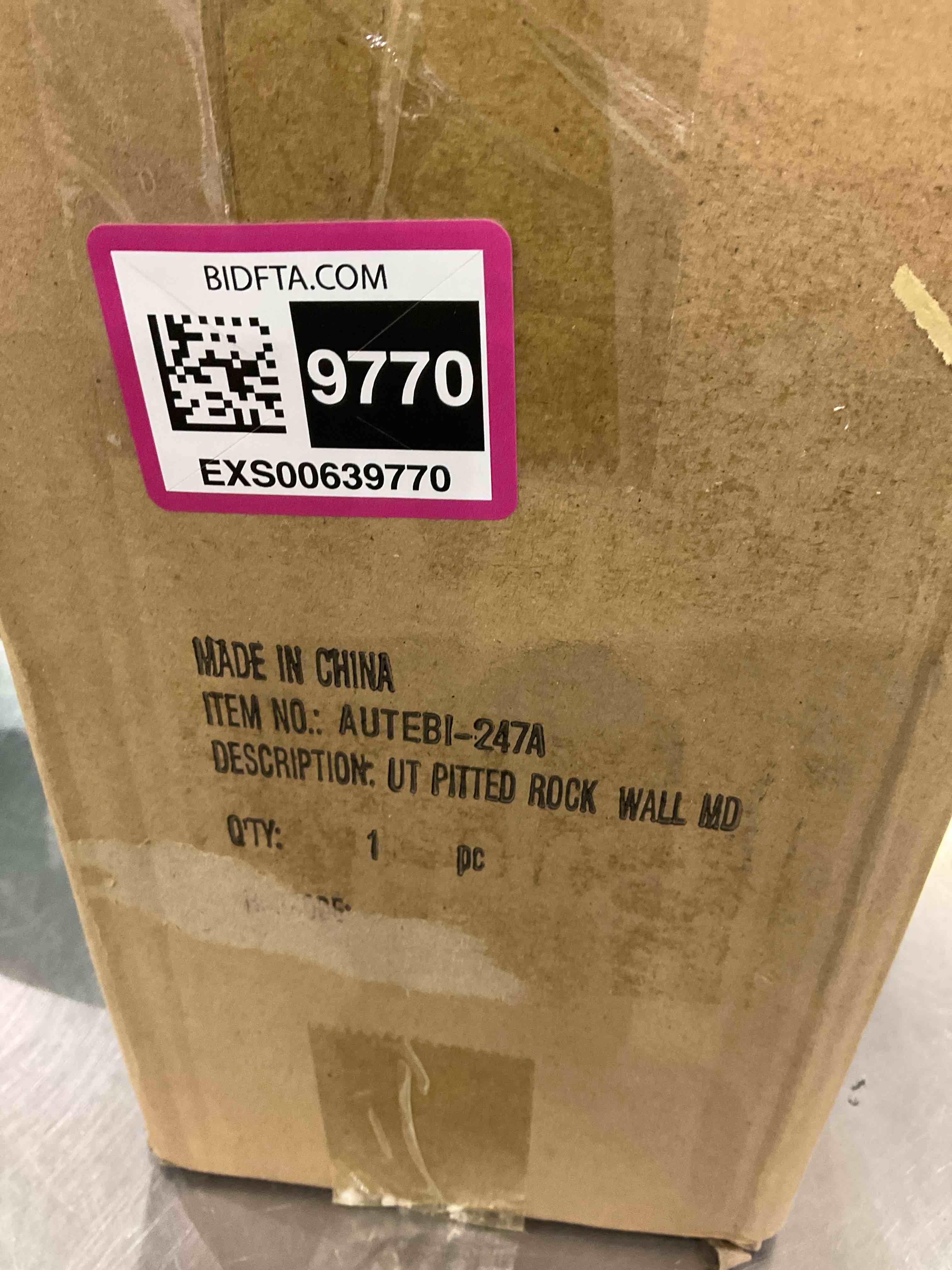 https://s3.amazonaws.com/lotting-images-prod/bidfta/EXS00639770_1695381378311.jpeg
