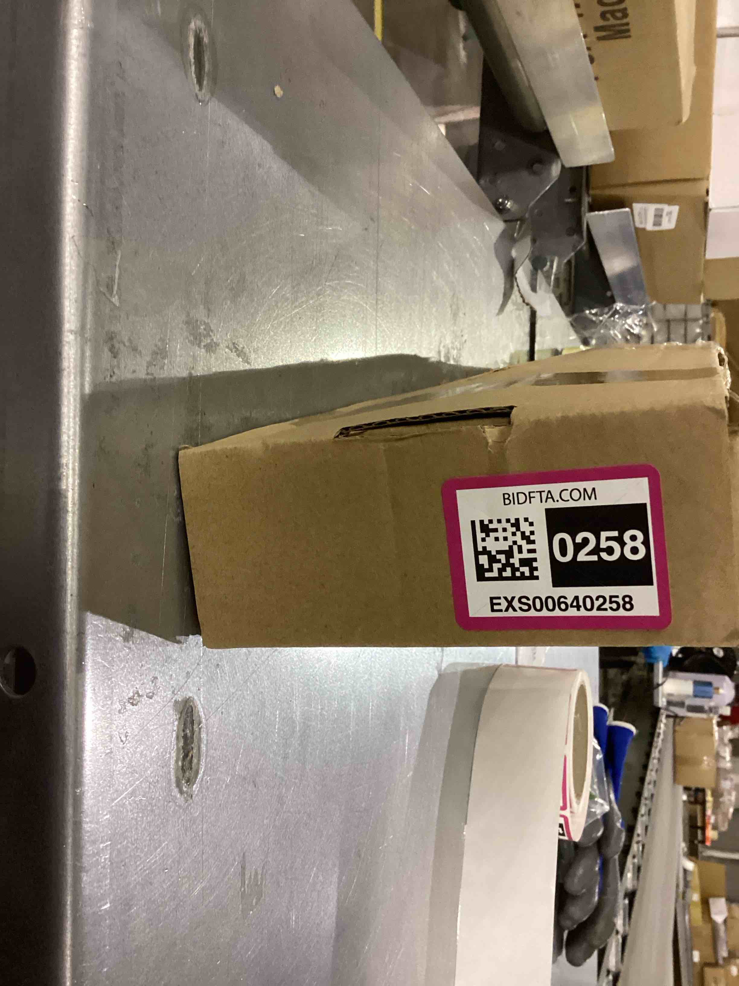 https://s3.amazonaws.com/lotting-images-prod/bidfta/EXS00640258_1697456890559.jpeg
