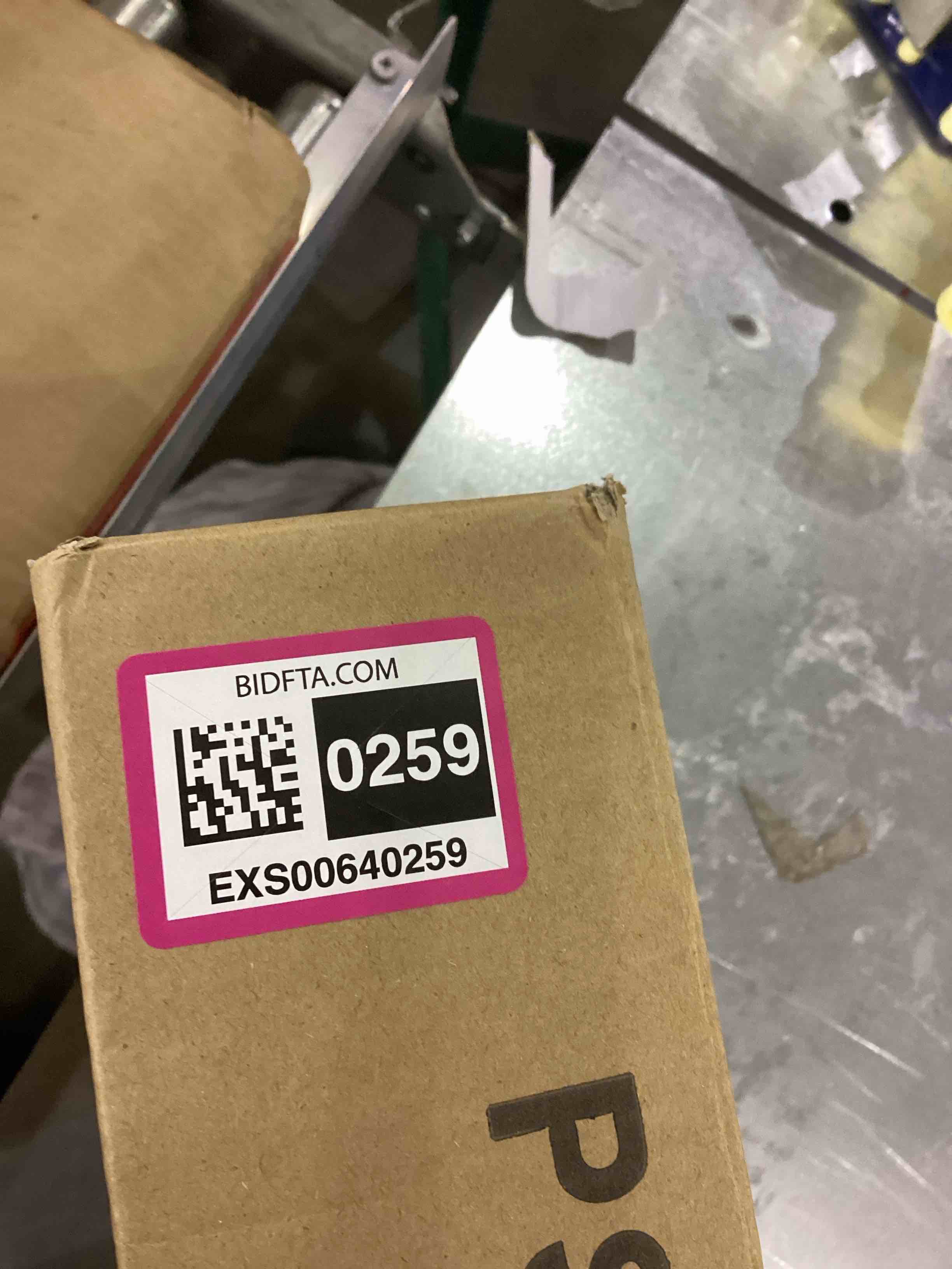 https://s3.amazonaws.com/lotting-images-prod/bidfta/EXS00640259_1697457019653.jpeg