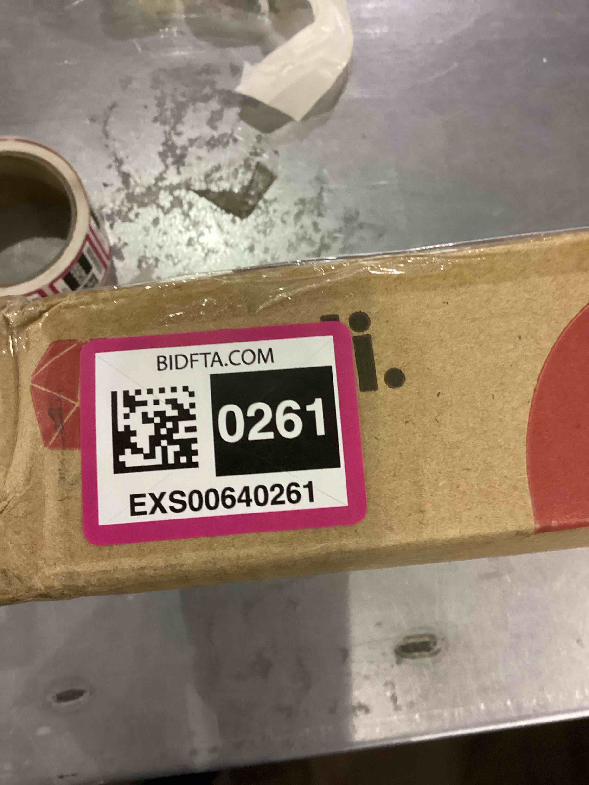 https://s3.amazonaws.com/lotting-images-prod/bidfta/EXS00640261_1697457370779.jpeg