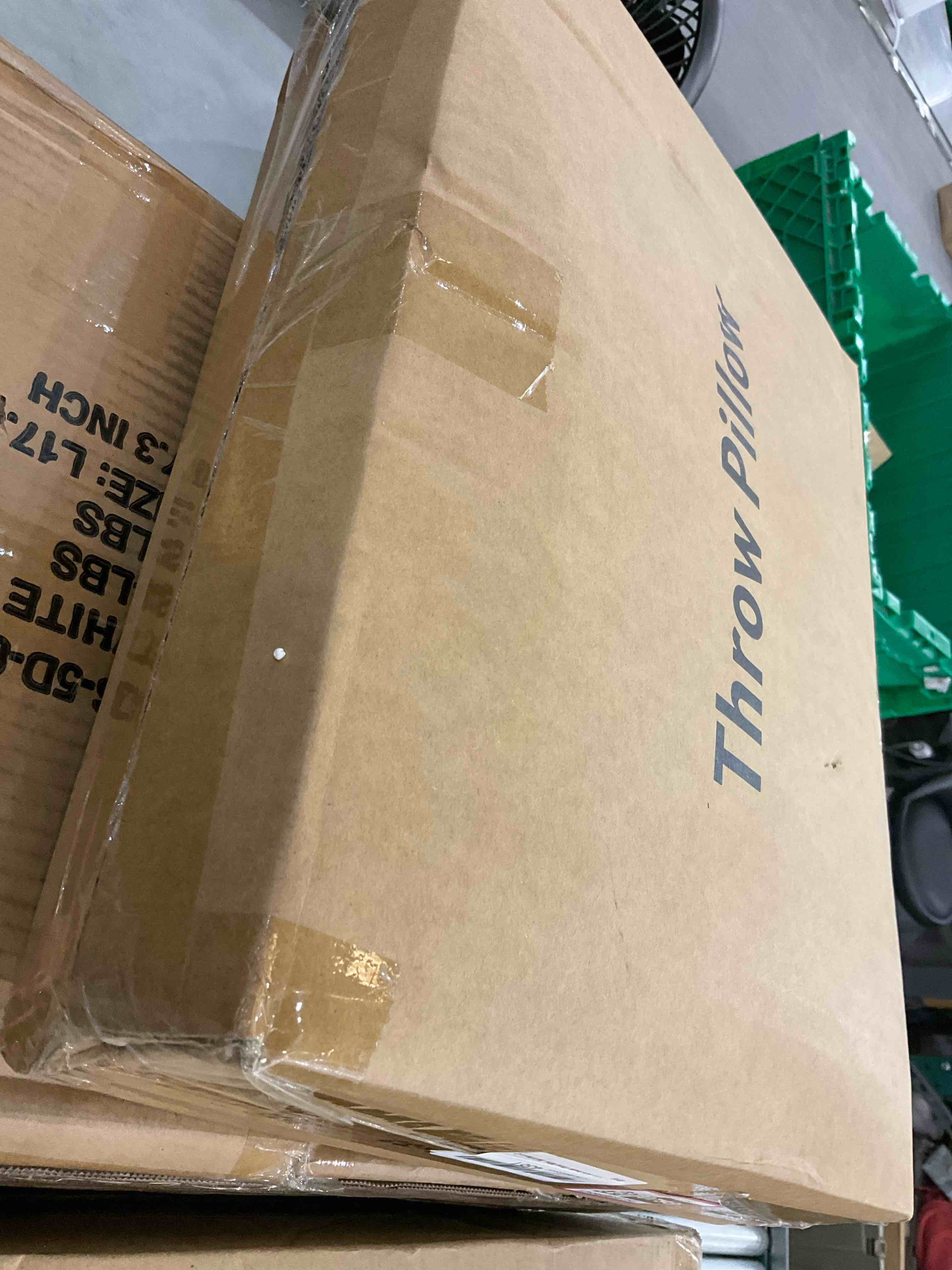 https://s3.amazonaws.com/lotting-images-prod/bidfta/EXS00640793_1697121665311.jpeg