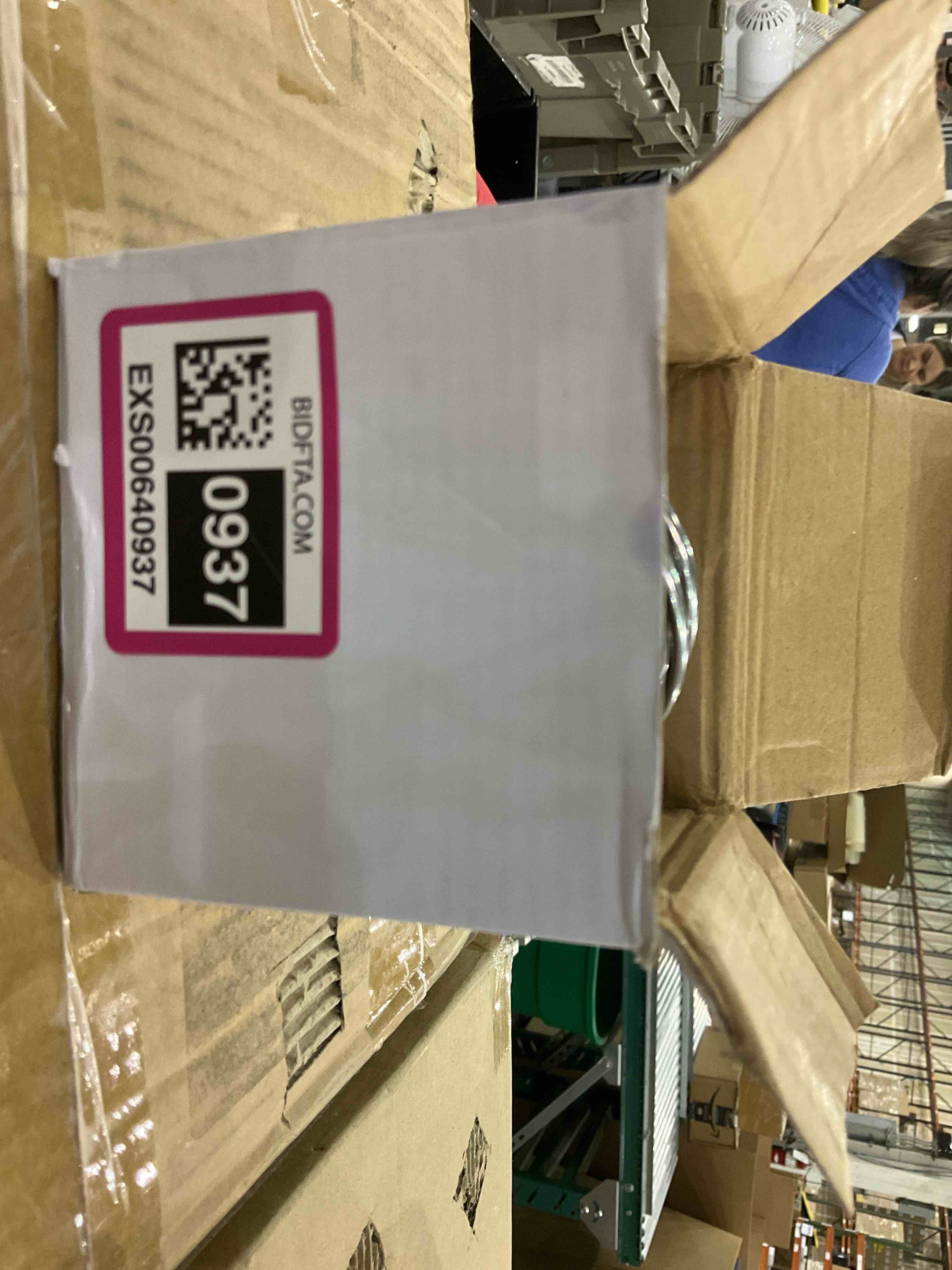 https://s3.amazonaws.com/lotting-images-prod/bidfta/EXS00640937_1697199579645.jpeg