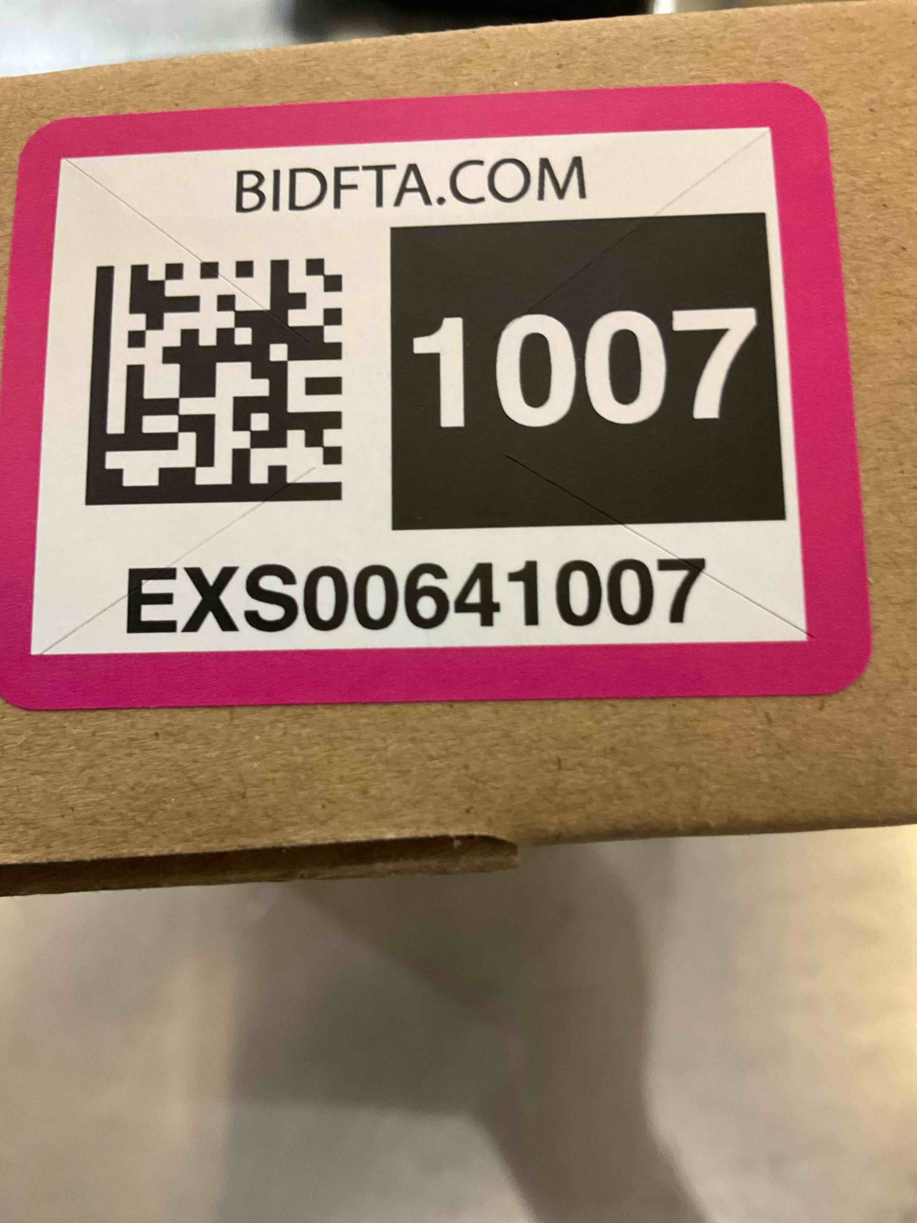 https://s3.amazonaws.com/lotting-images-prod/bidfta/EXS00641007_1696878690094.jpeg