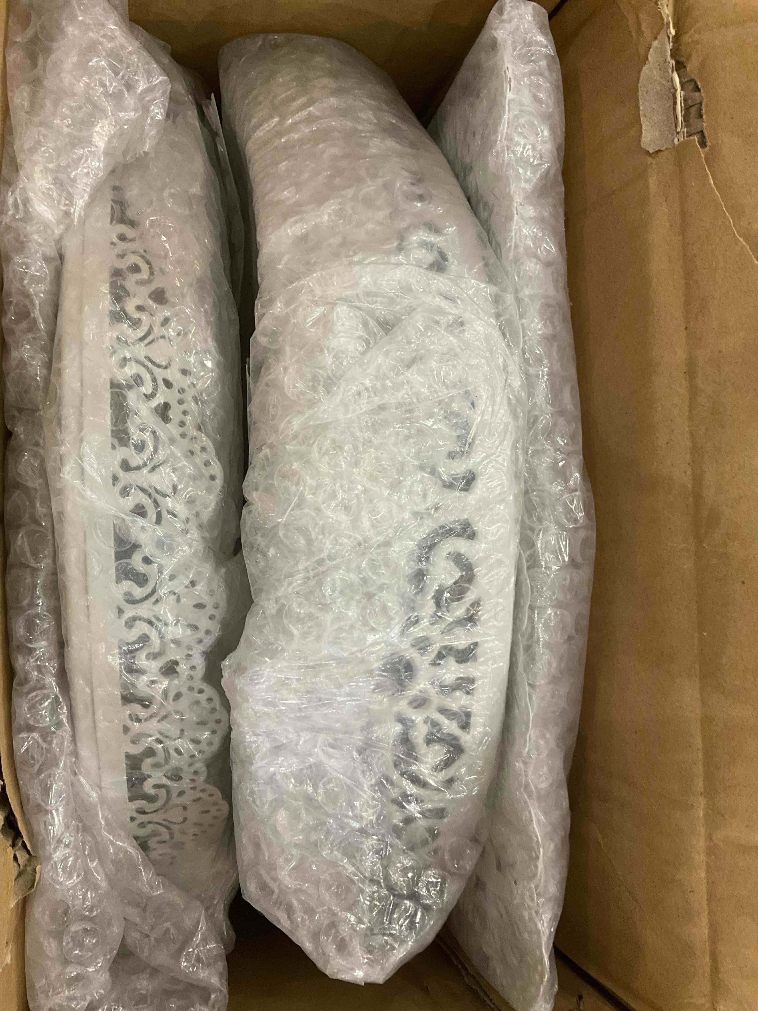 https://s3.amazonaws.com/lotting-images-prod/bidfta/EXS00641094_1696948437805.jpeg