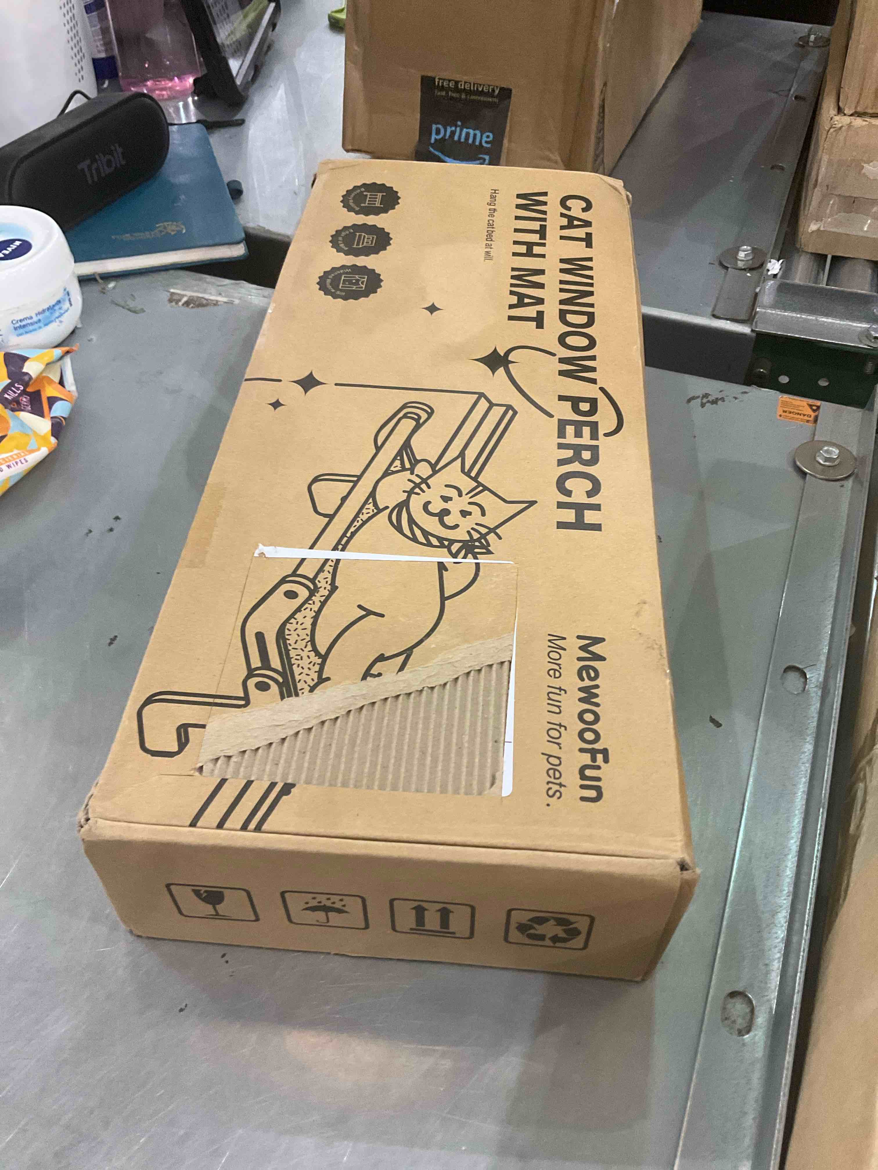 https://s3.amazonaws.com/lotting-images-prod/bidfta/EXS00642794_1697035339410.jpeg