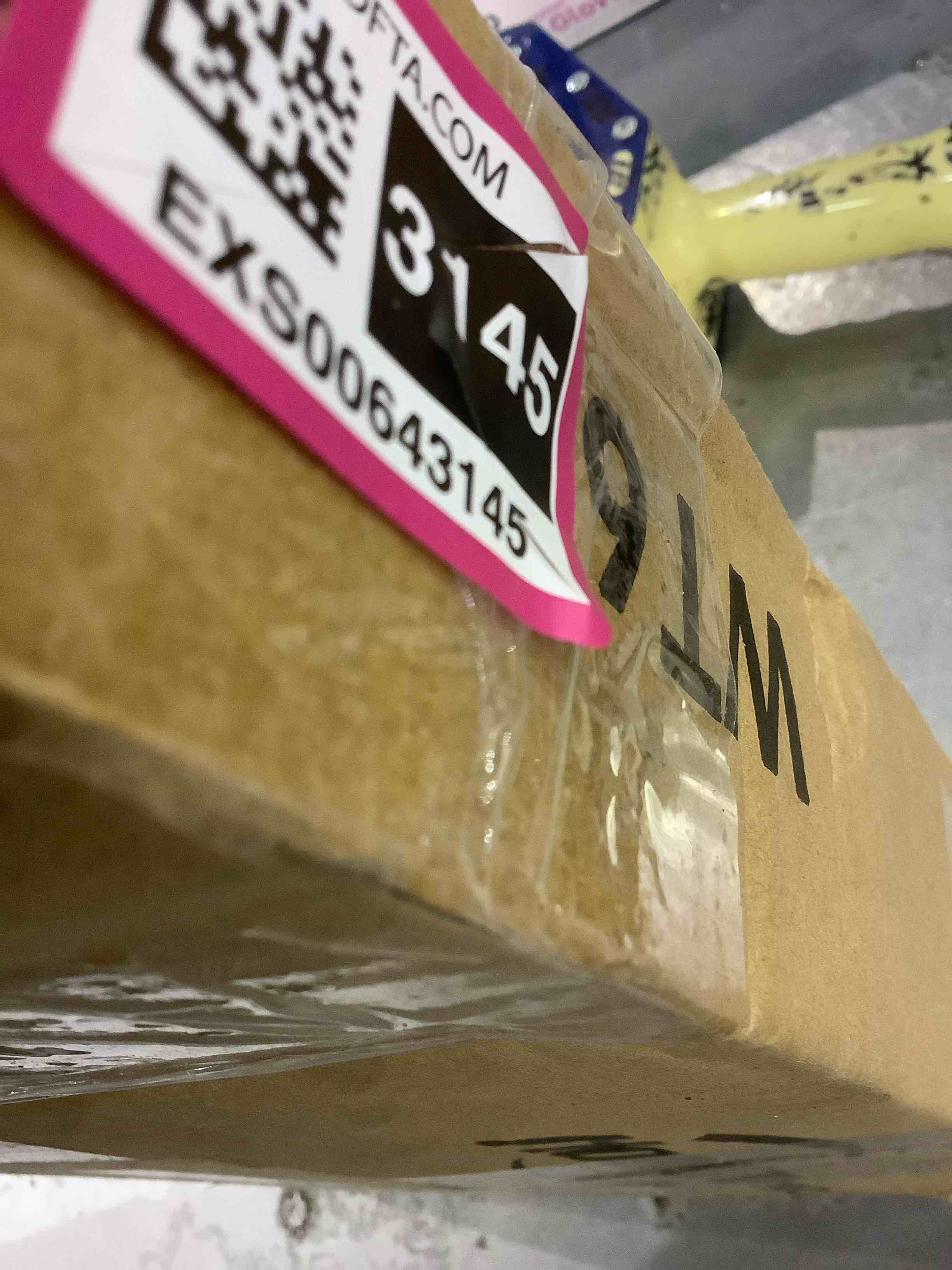 HOOBRO Narrow Side Table, Tempered Glass End Table with Fabric Magazine Sling, Small Coffee Accent Table, Bedside Table for Small Space, Bedroom, Living Room, Modern Style, White WT66BZ01