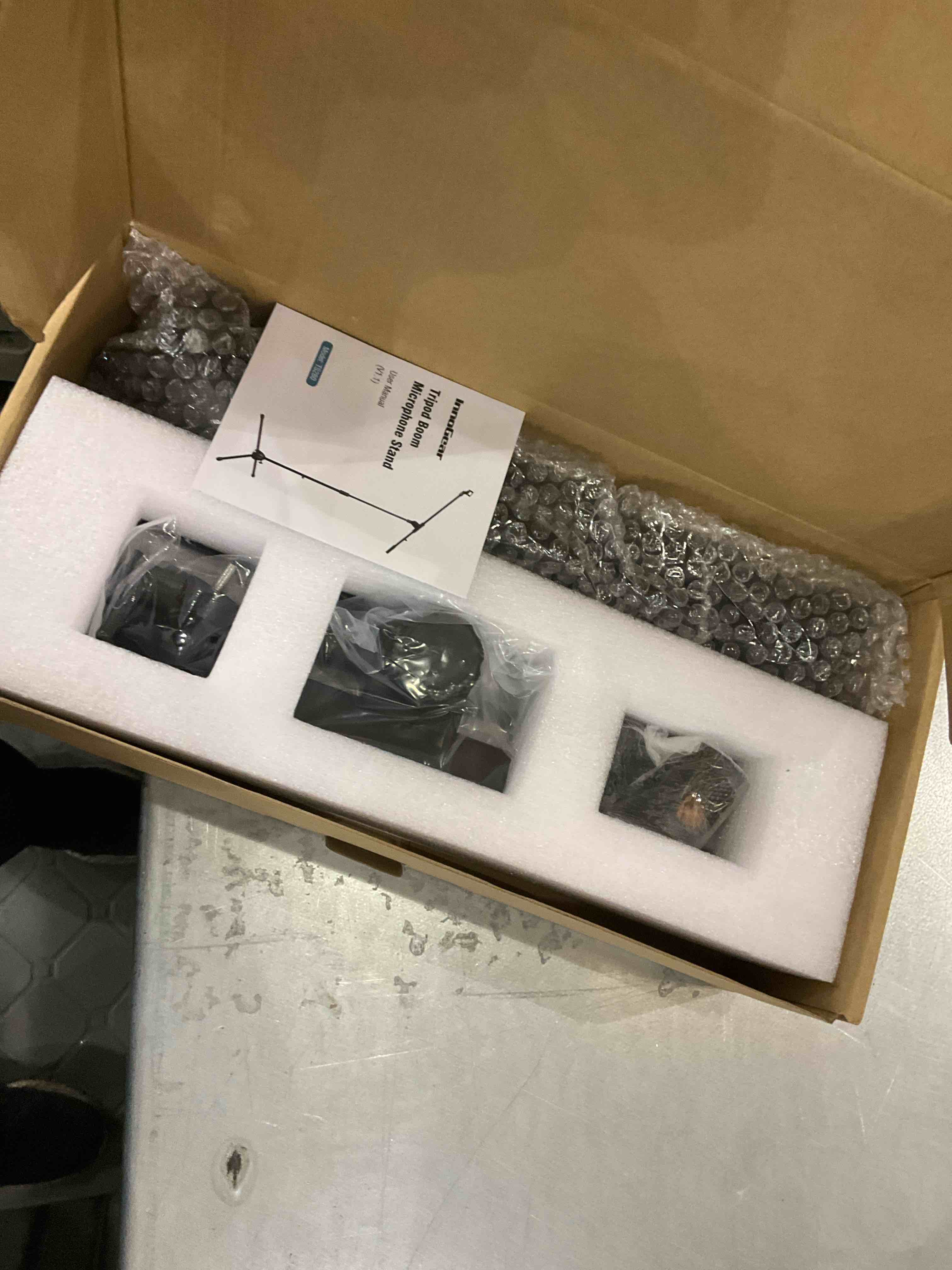 https://s3.amazonaws.com/lotting-images-prod/bidfta/EXS00643570_1696866413536.jpeg