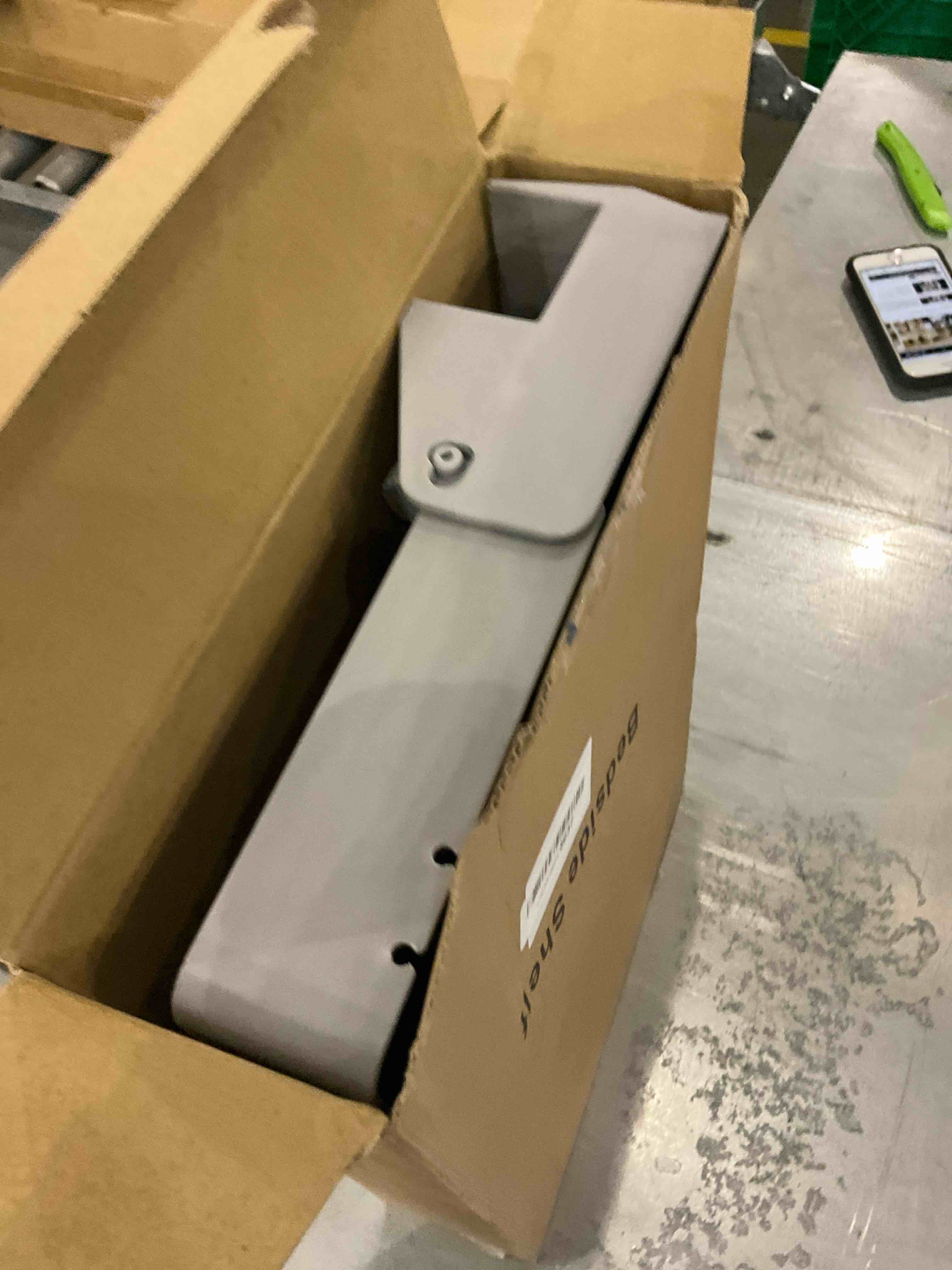 https://s3.amazonaws.com/lotting-images-prod/bidfta/EXS00643573_1696866592865.jpeg