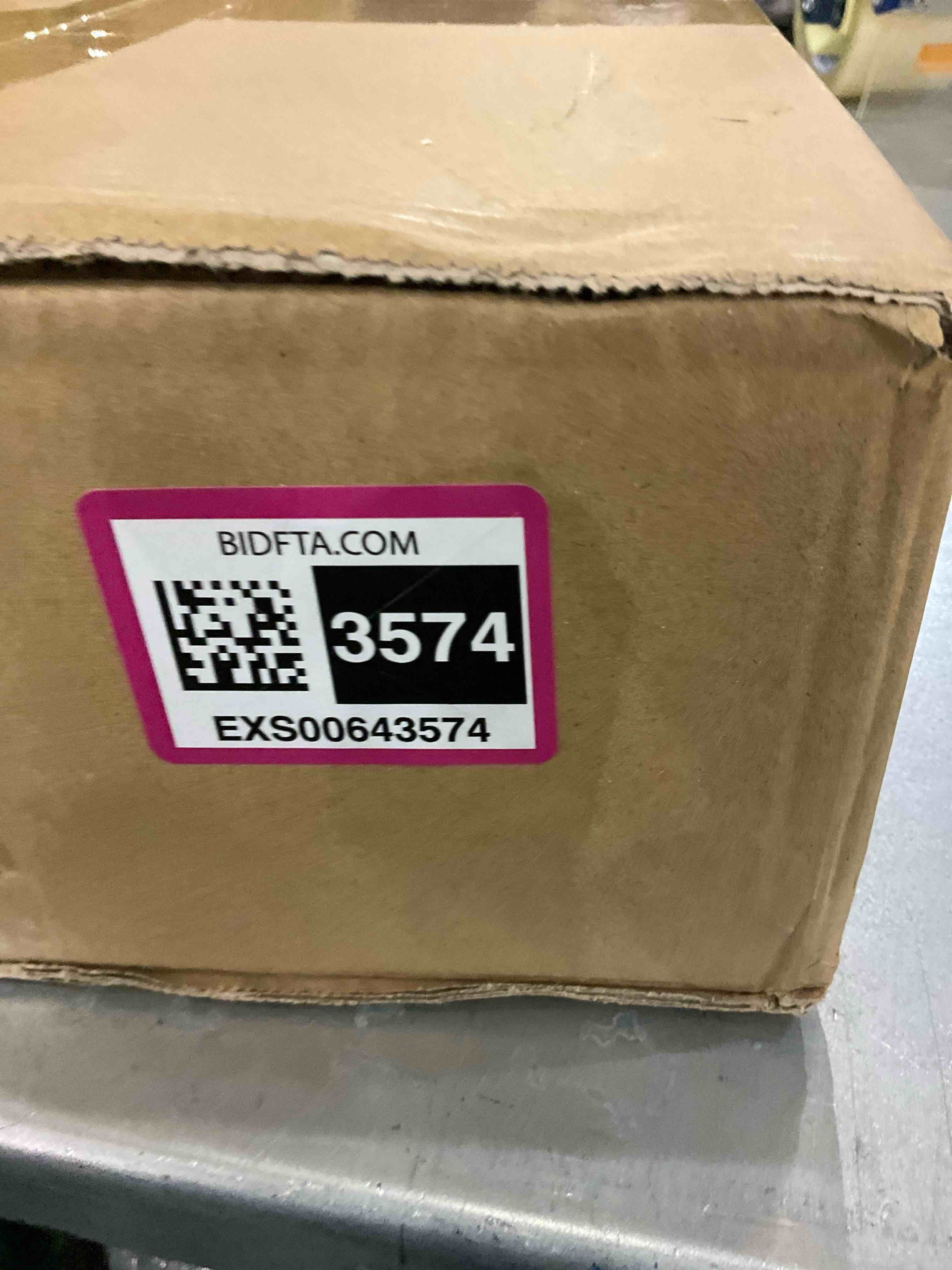 https://s3.amazonaws.com/lotting-images-prod/bidfta/EXS00643574_1696866653099.jpeg