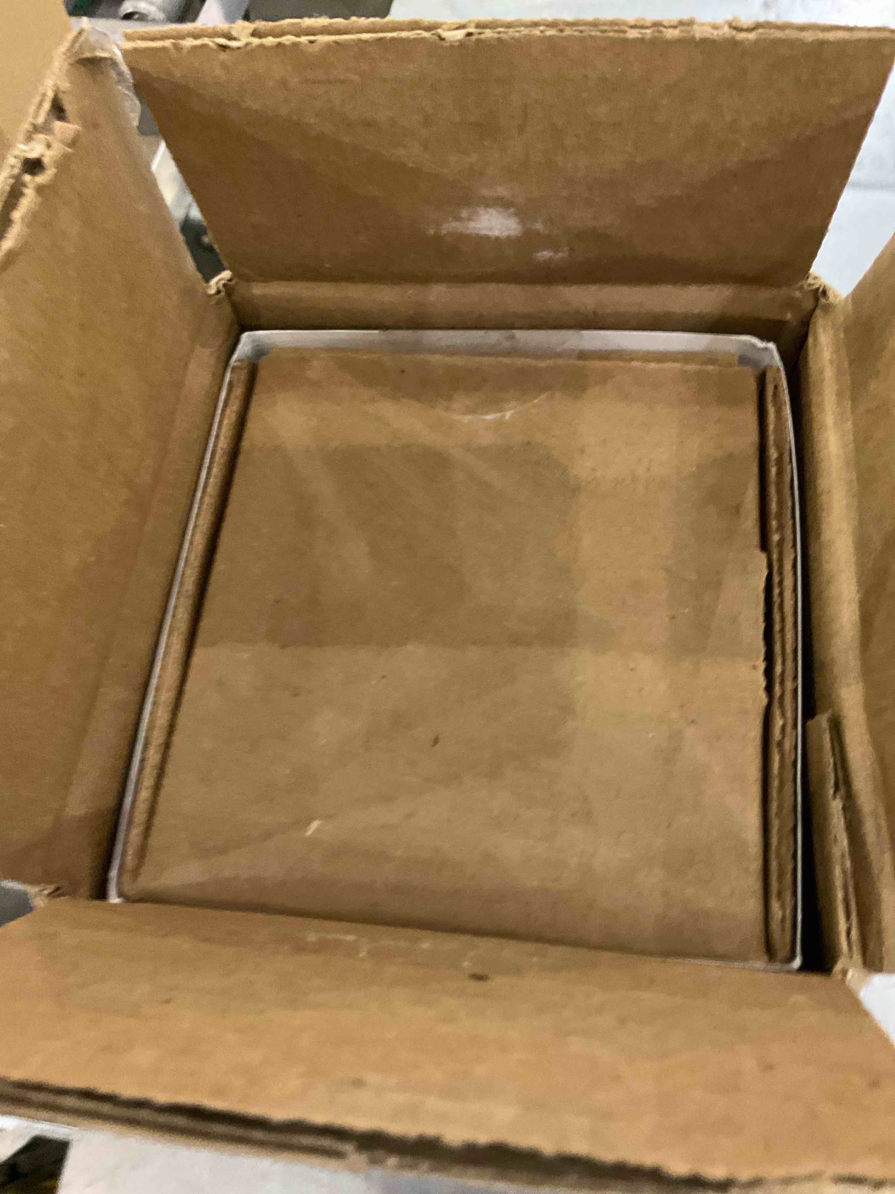 https://s3.amazonaws.com/lotting-images-prod/bidfta/EXS00643790_1697032675410.jpeg