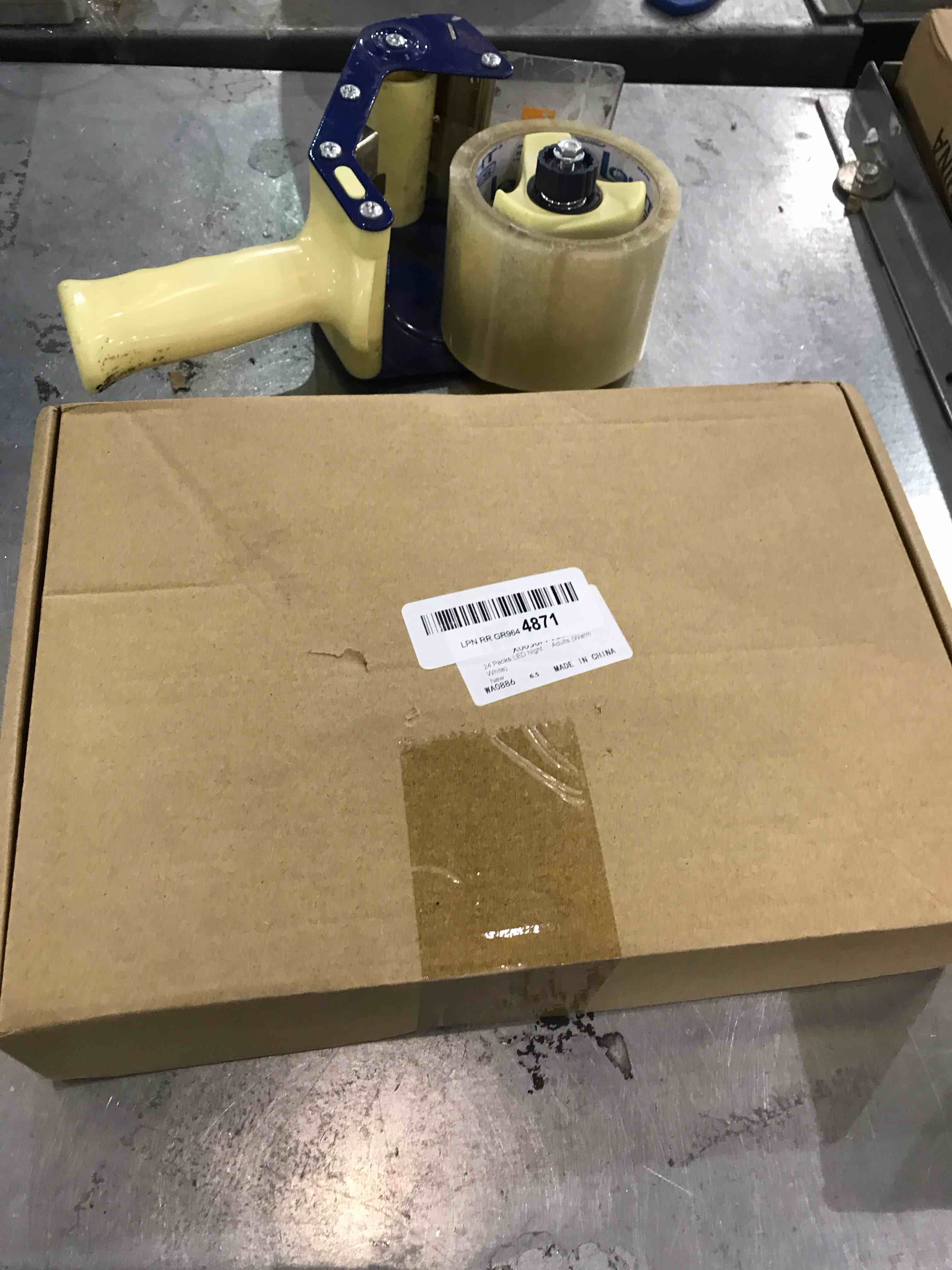 https://s3.amazonaws.com/lotting-images-prod/bidfta/EXS00644789_1697204546116.jpeg