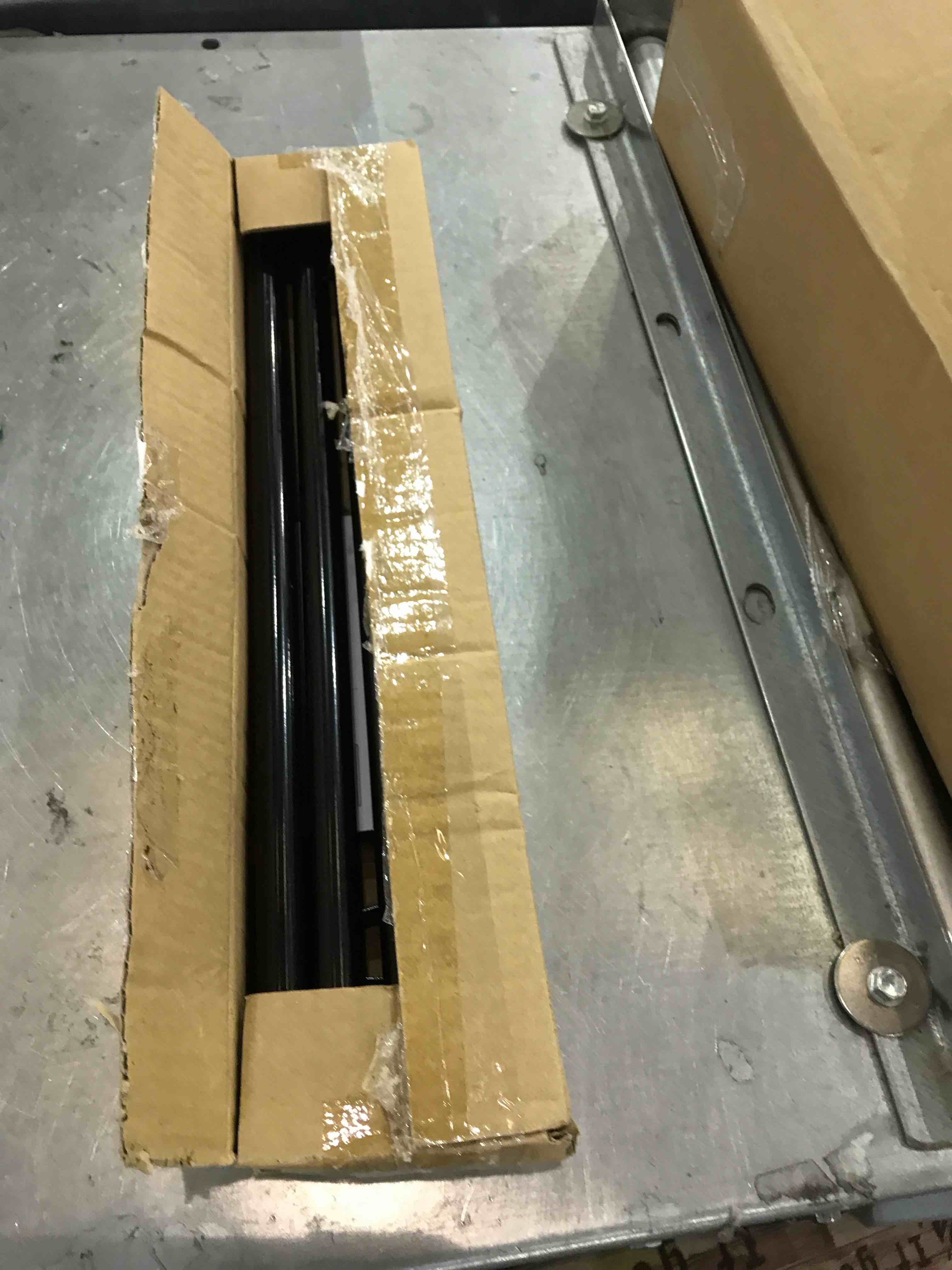https://s3.amazonaws.com/lotting-images-prod/bidfta/EXS00644902_1697224500608.jpeg