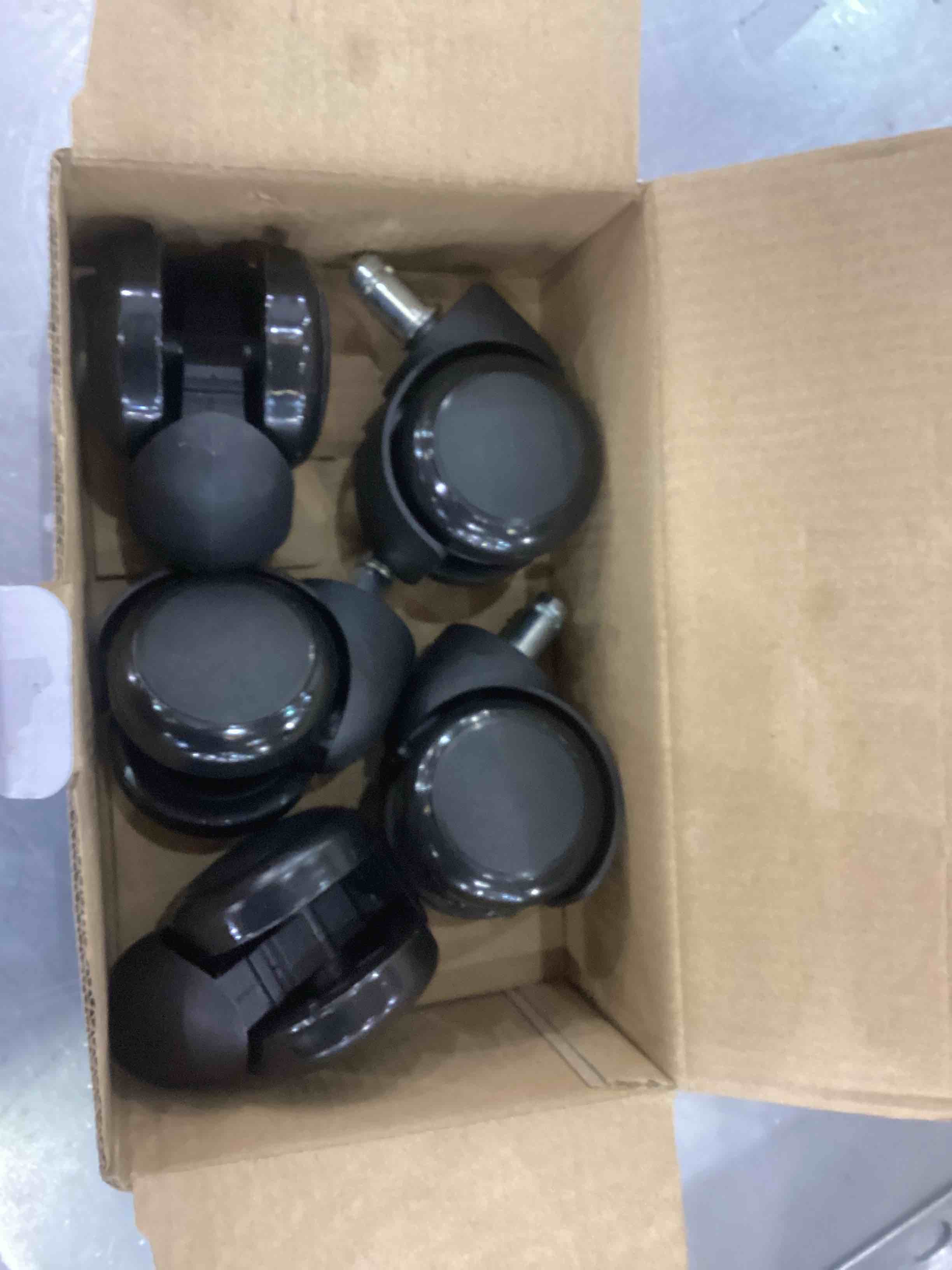 https://s3.amazonaws.com/lotting-images-prod/bidfta/EXS00645378_1697739816007.jpeg