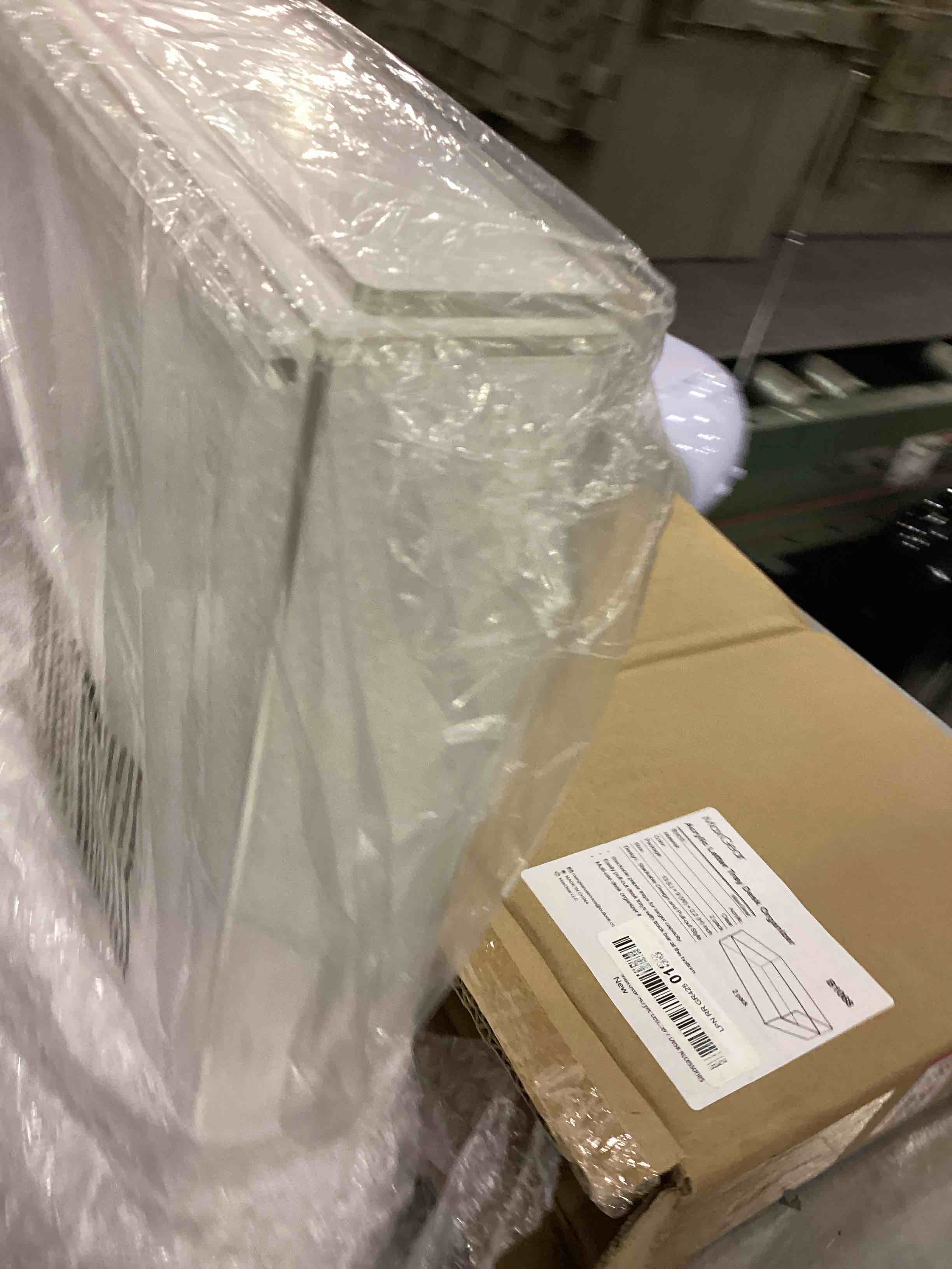 https://s3.amazonaws.com/lotting-images-prod/bidfta/EXS00645404_1697742485077.jpeg
