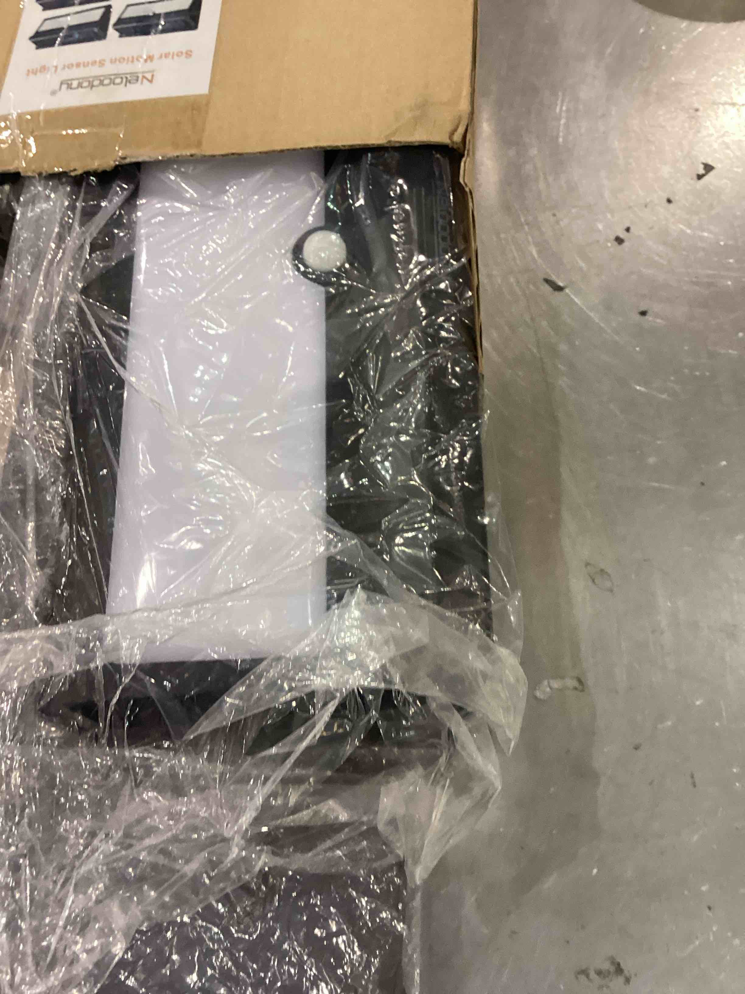 https://s3.amazonaws.com/lotting-images-prod/bidfta/EXS00645415_1697743707741.jpeg